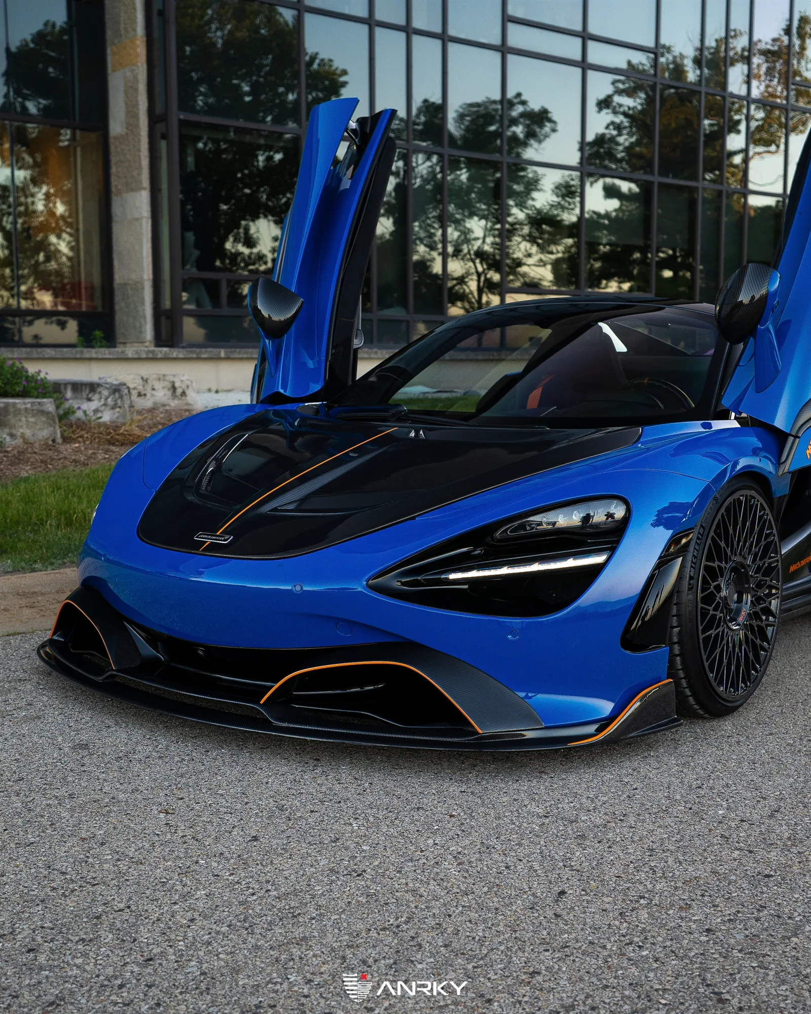 Anrky RETROSeries RS7.2+AEROSport on McLaren 720S, photo 3