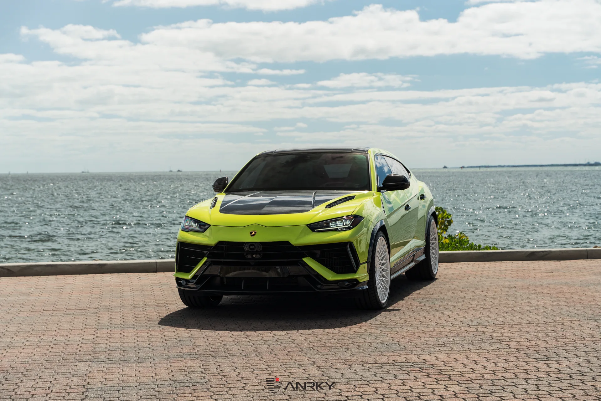Anrky RETROSeries RS7.3 on Lamborghini Urus (2018), photo 9
