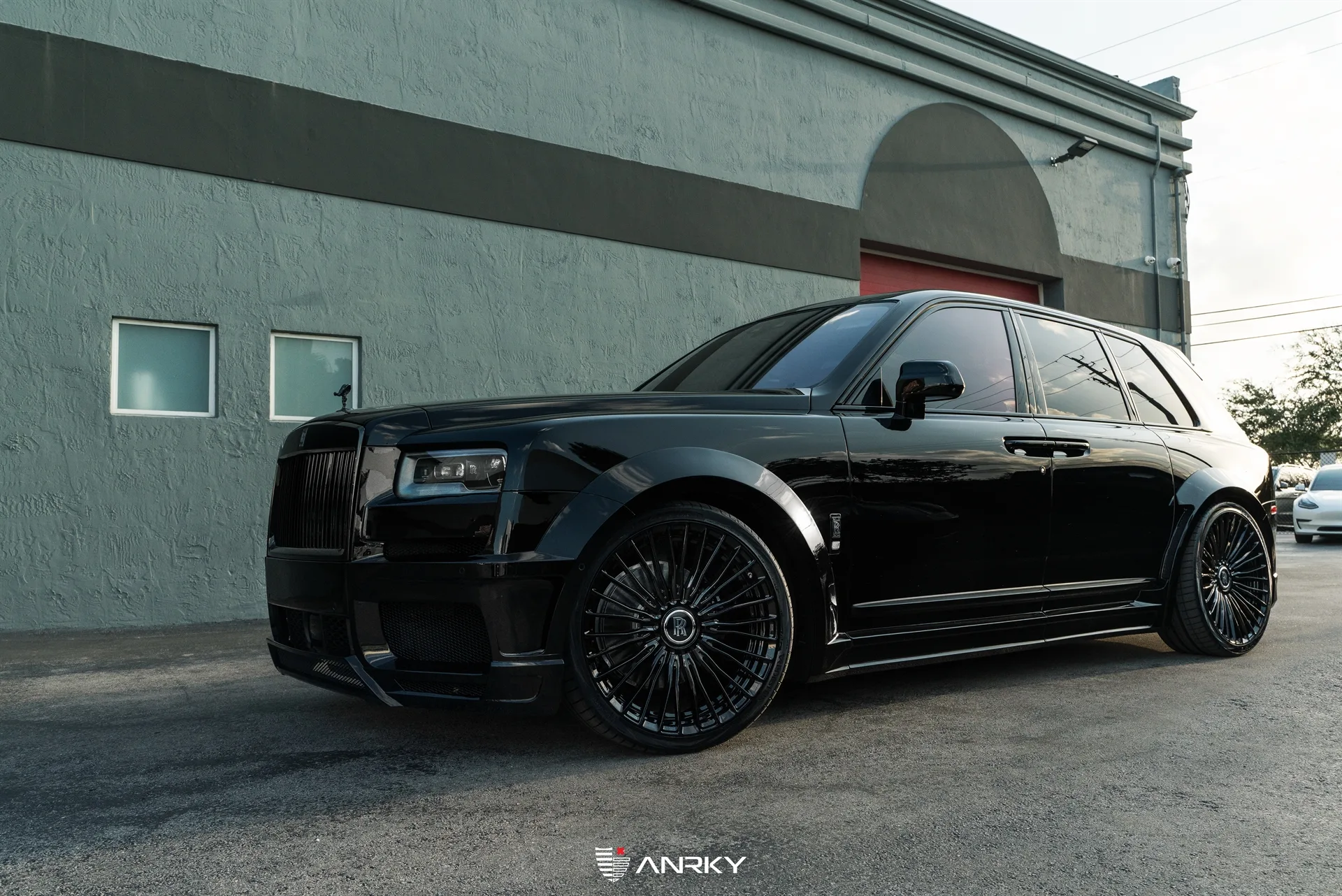 Anrky RF|Series 2-piece | RF-230 on Rolls-Royce Cullinan.1, photo 4