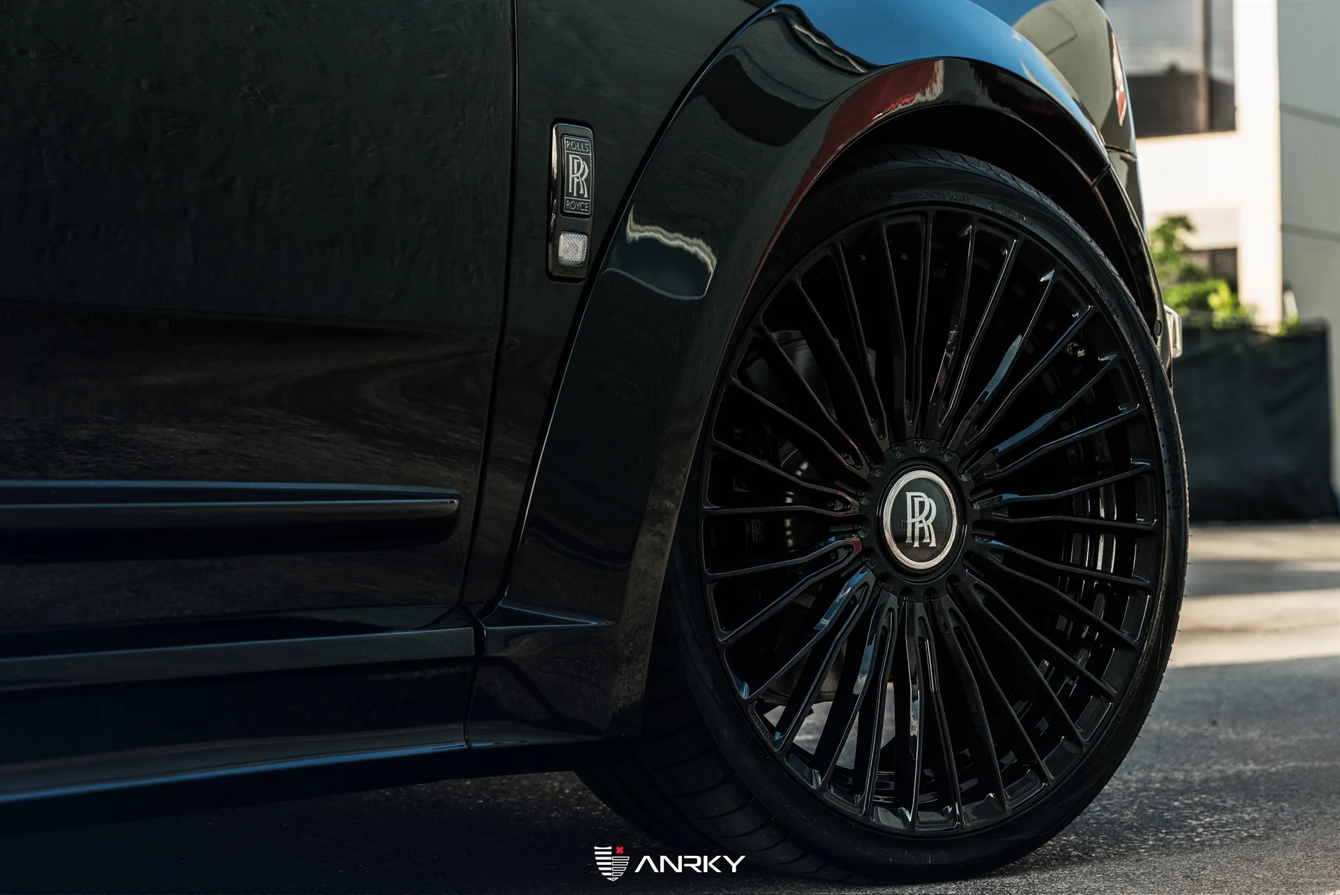 Anrky RF|Series 2-piece | RF-230 on Rolls-Royce Cullinan.1, photo 7
