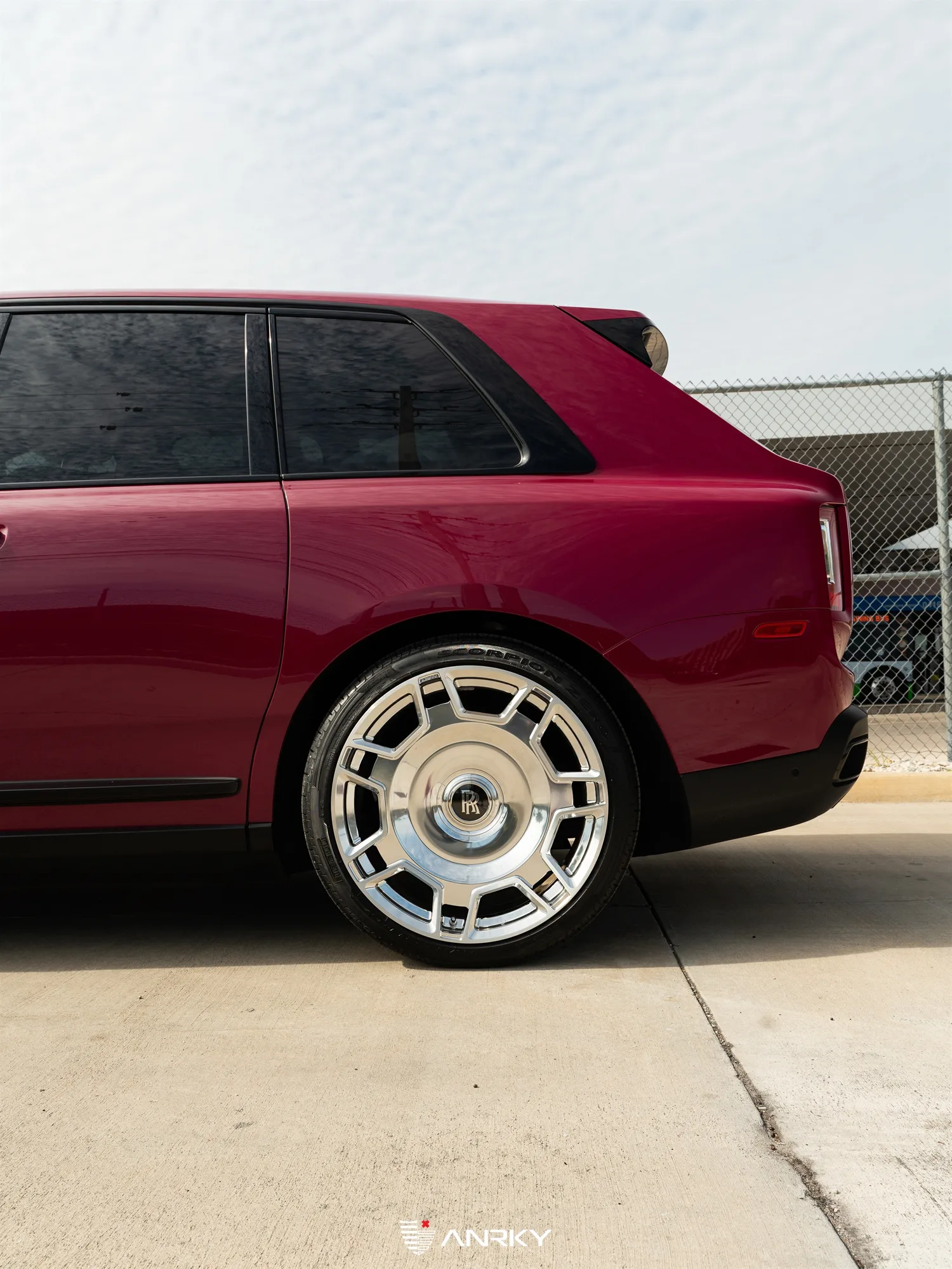 Anrky RF|Series Monoblock RF-177 on Rolls-Royce Cullinan.1, photo 2