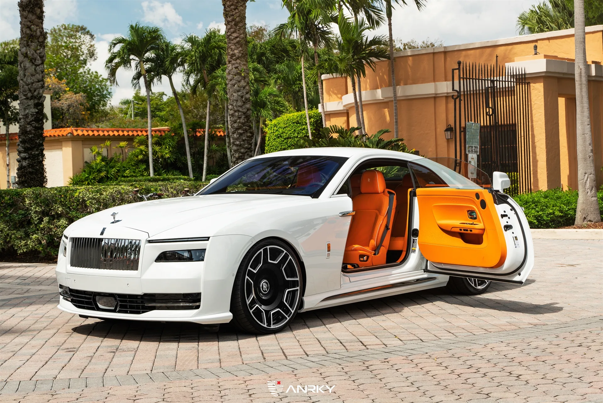 Anrky RF|Series Monoblockc RF-177 on Rolls-Royce Spectre