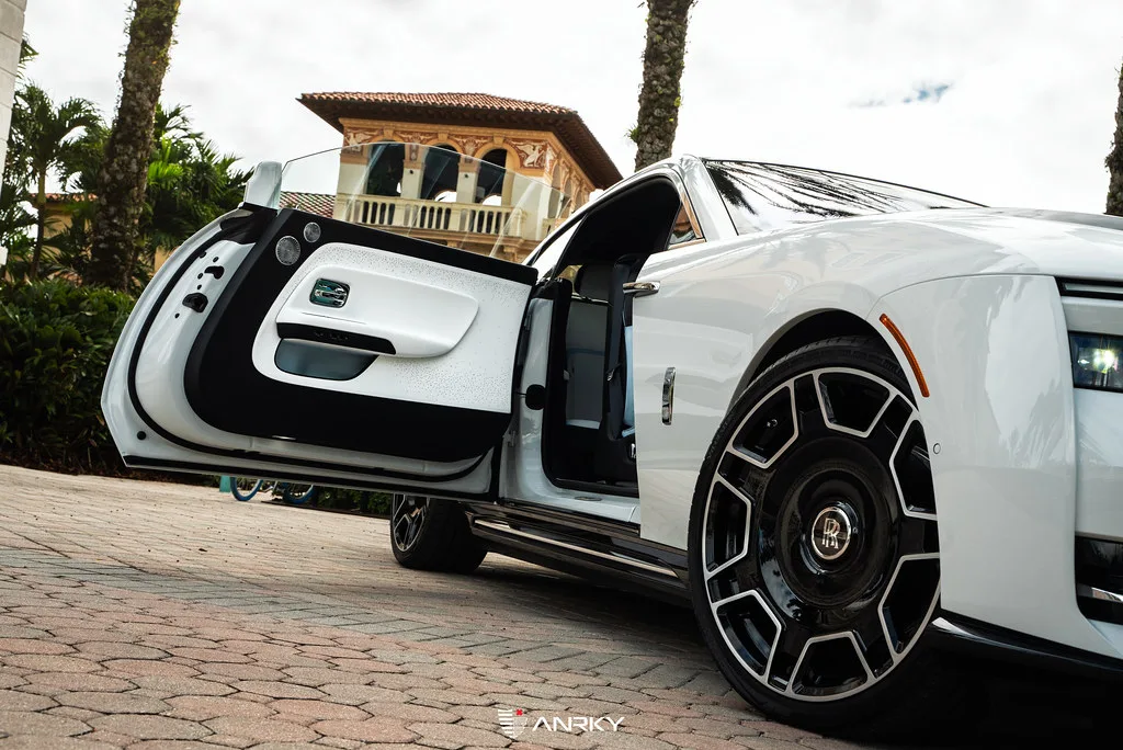 Anrky RF|Series RF-177 on Rolls-Royce Spectre