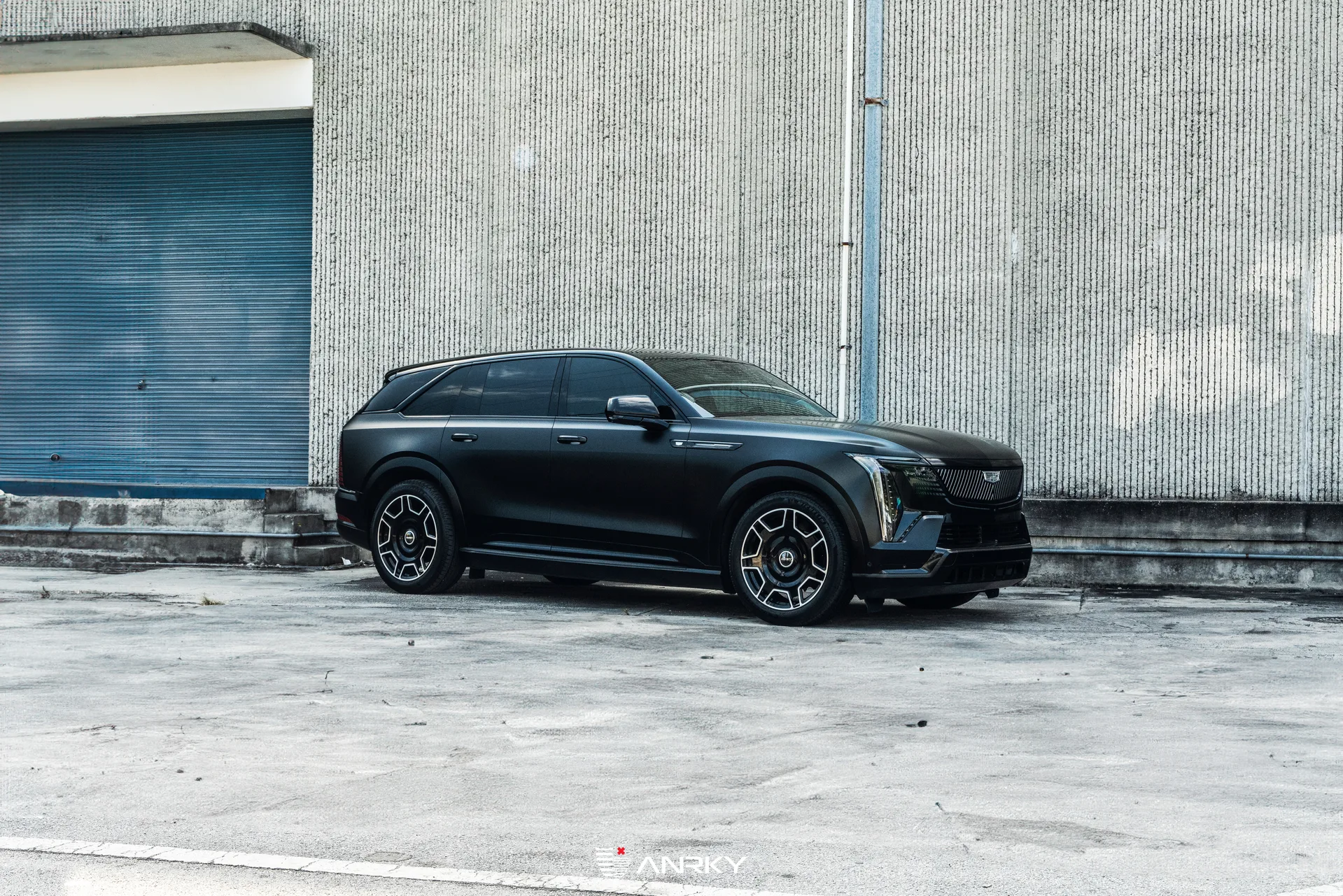 Anrky RF|Series RF-177 on Cadillac Escalade IQ 1st gen, photo 3