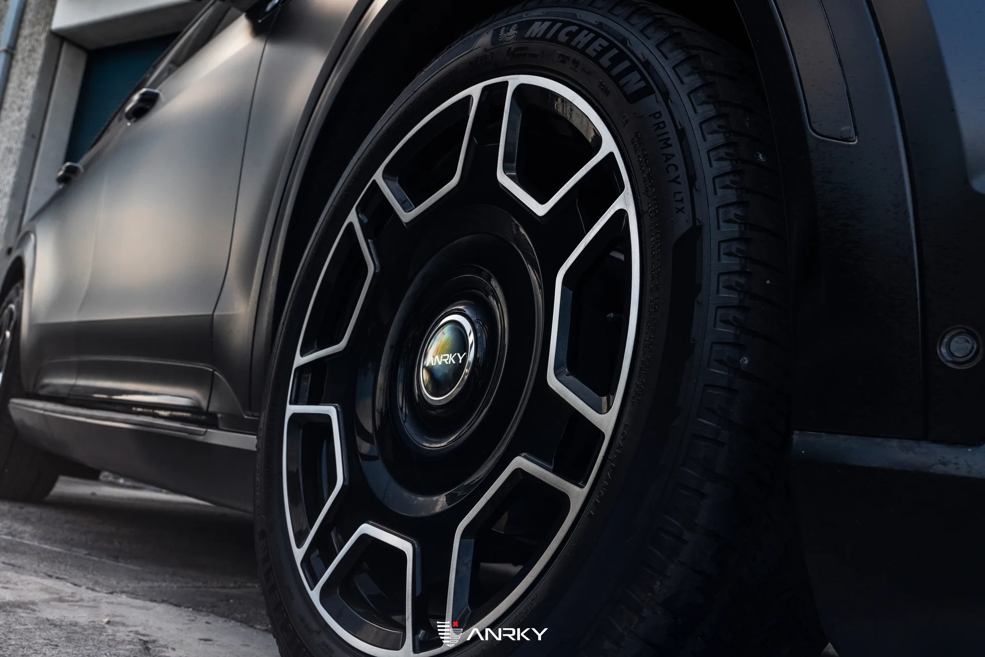Anrky RF|Series RF-177 on Cadillac Escalade IQ 1st gen, photo 4