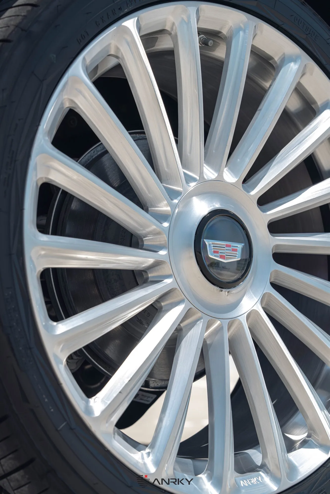 Anrky RF|Series RF-182 Monoblock on Cadillac Escalade 5th gen (GMT T1XX), photo 3