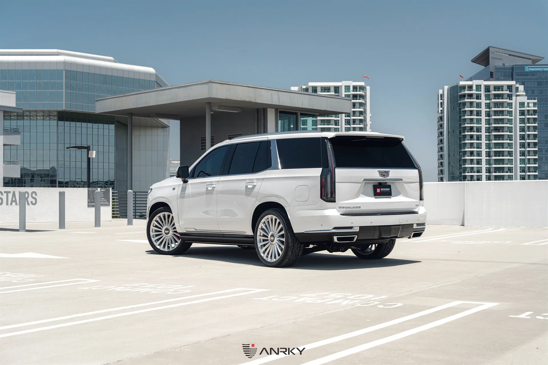 Anrky RF|Series RF-182 Monoblock on Cadillac Escalade 5th gen (GMT T1XX), photo 2