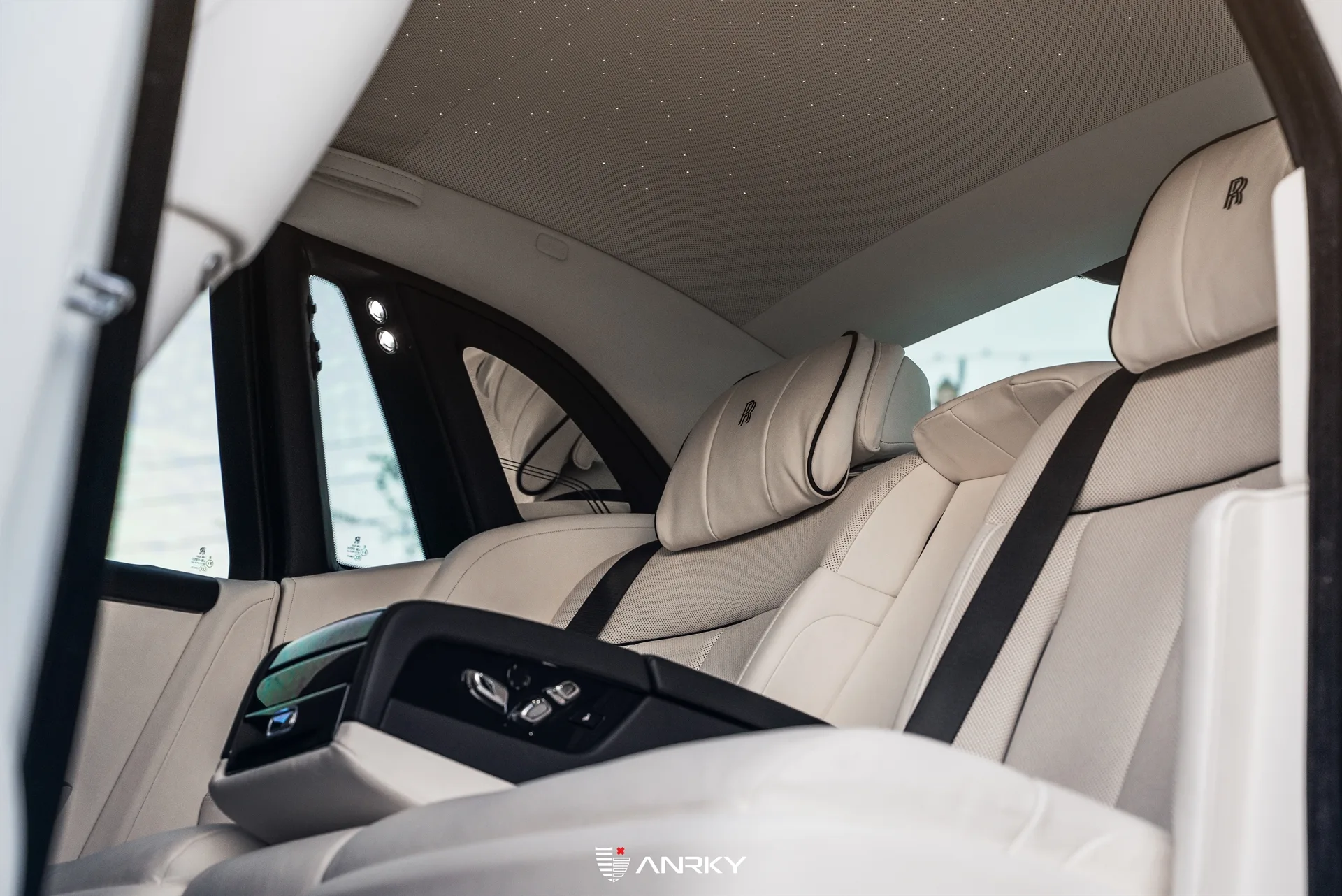 Anrky RF|Series RF-277 on Rolls-Royce Phantom II, photo 3
