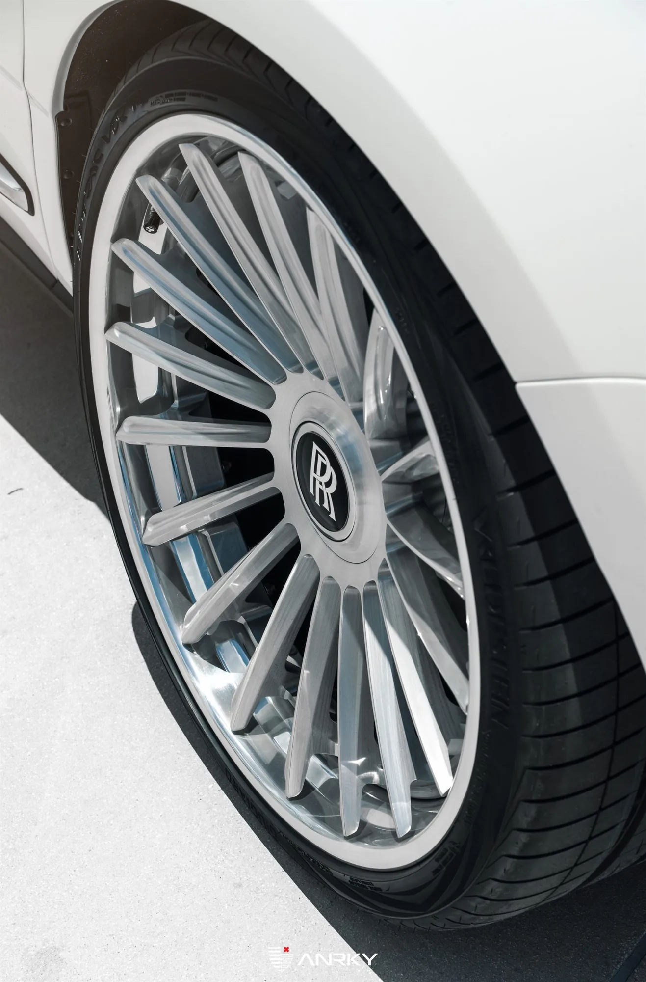 Anrky RF|Series RF-382 on Rolls-Royce Cullinan.1, photo 3
