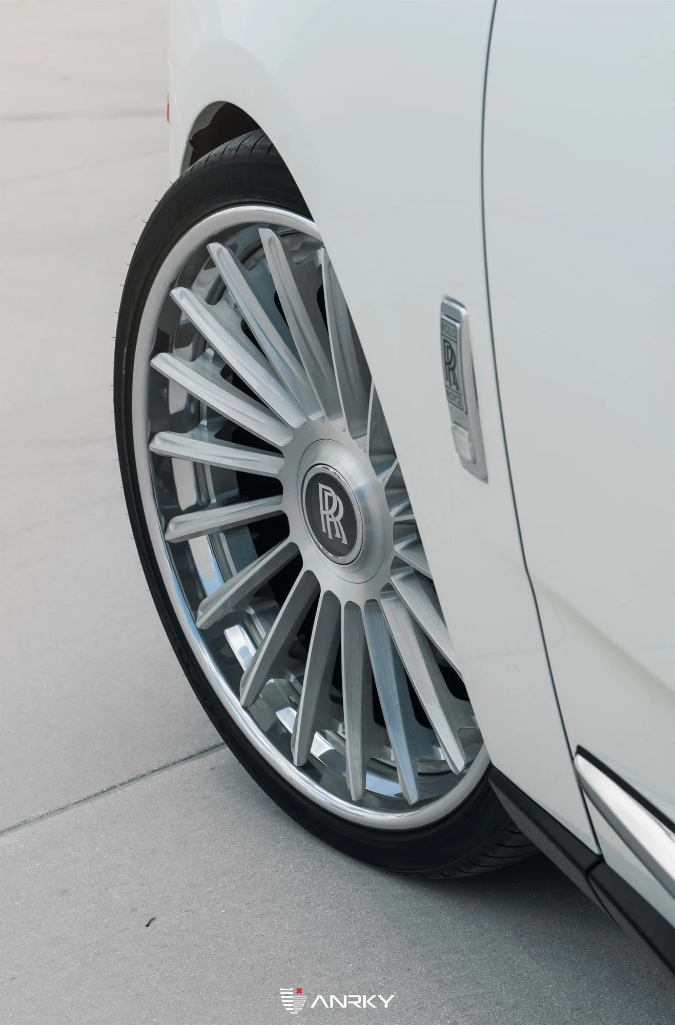 Anrky RF|Series RF-382 on Rolls-Royce Cullinan.1, photo 4