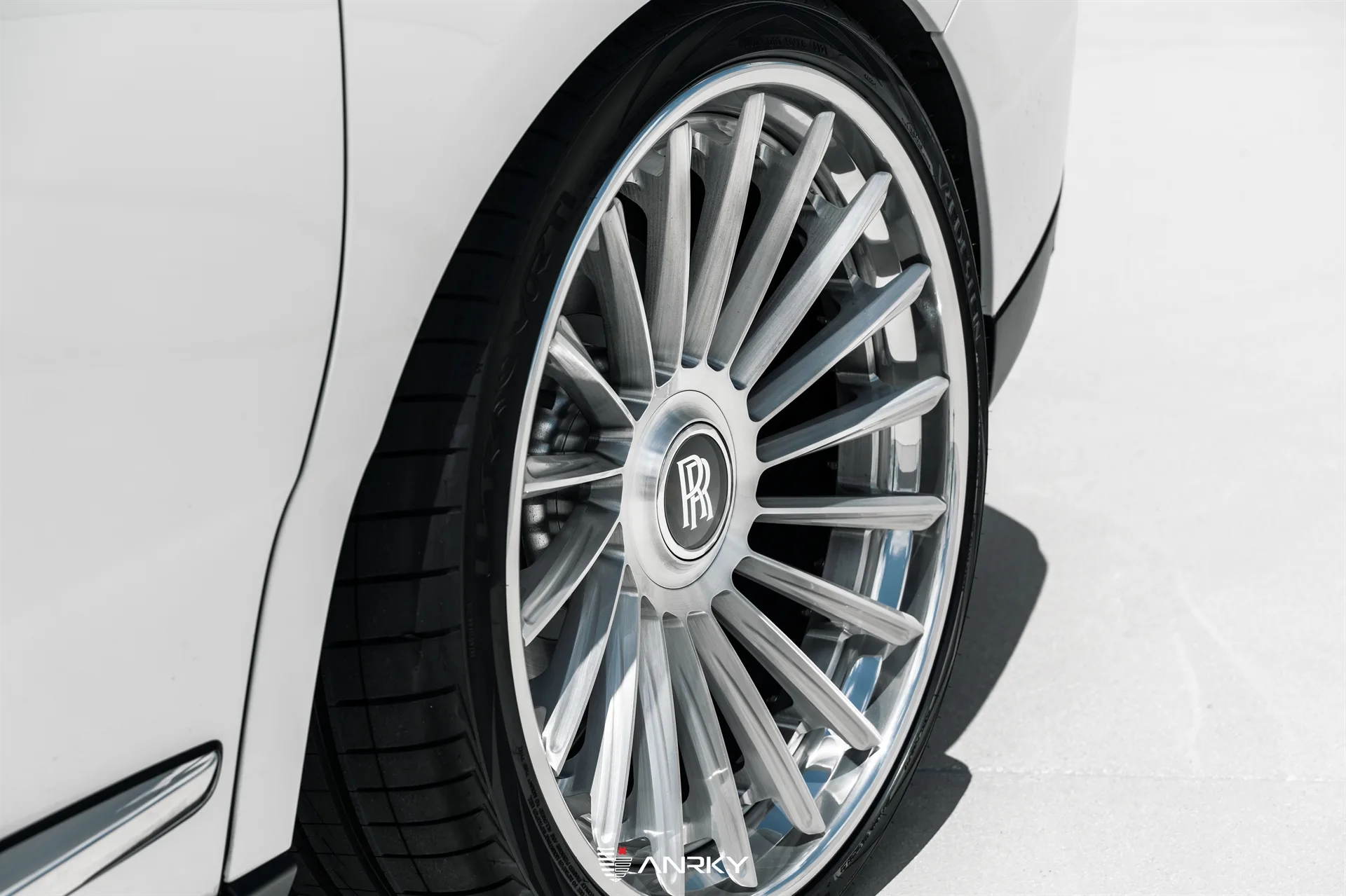 Anrky RF|Series RF-382 on Rolls-Royce Cullinan.1, photo 10