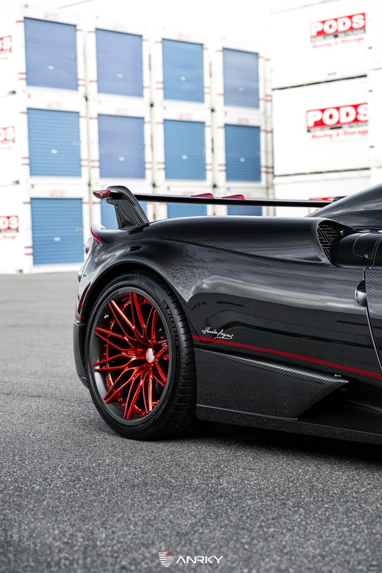 Anrky X|Series Carbon C-X6 on Pagani Huayra, photo 4