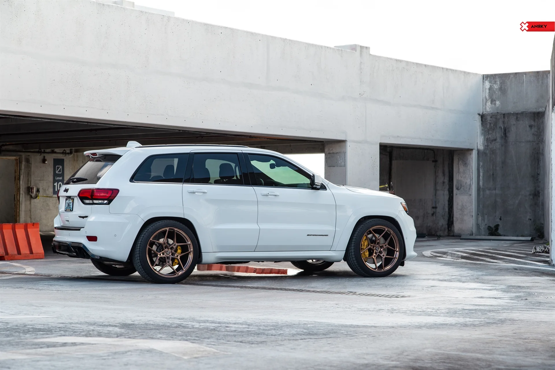 Anrky X|Series S1-X4 on Jeep Grand Cherokee WK2 (2011-2021), photo 10