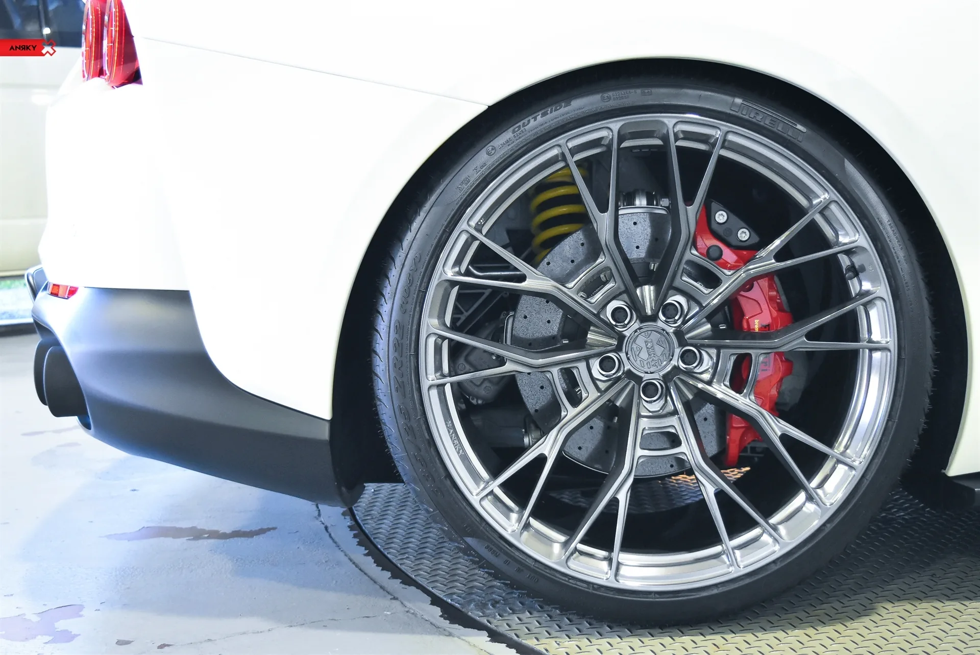 Anrky X|Series S1-X5 on Ferrari 812 F152M, photo 3