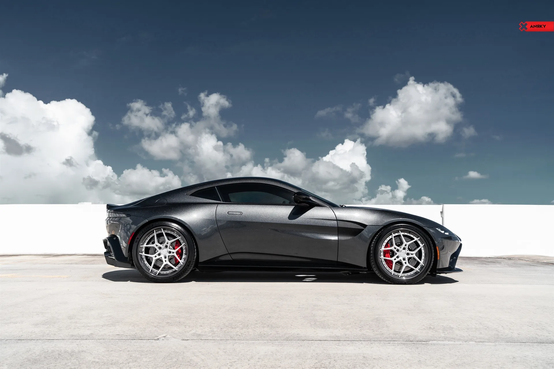 Anrky X|Series S3-X4 on Aston Martin Vantage (2018).1, photo 5