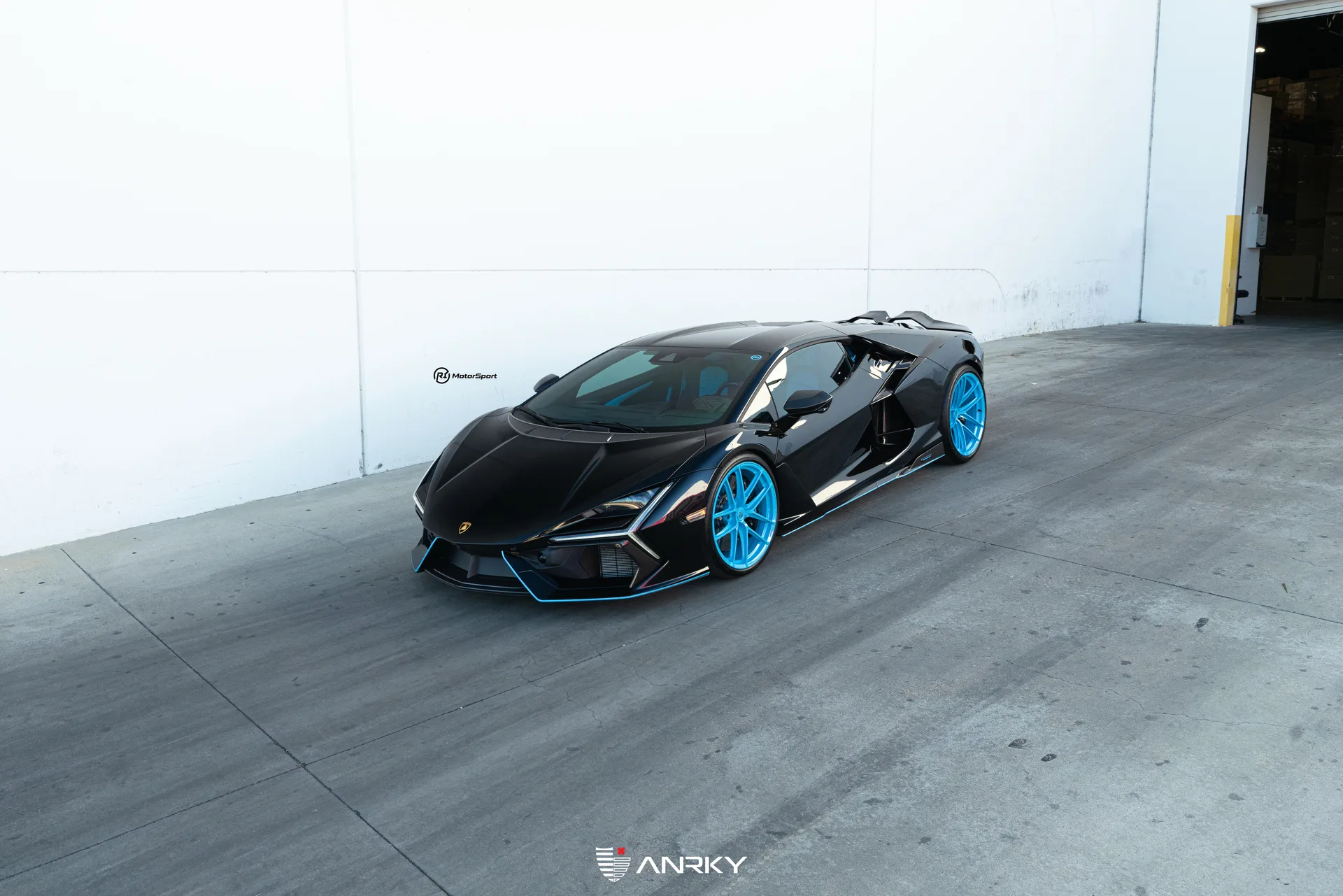 Anrky XR|Series XR-101 UltraLITE on Lamborghini Revuelto LB744, photo 3