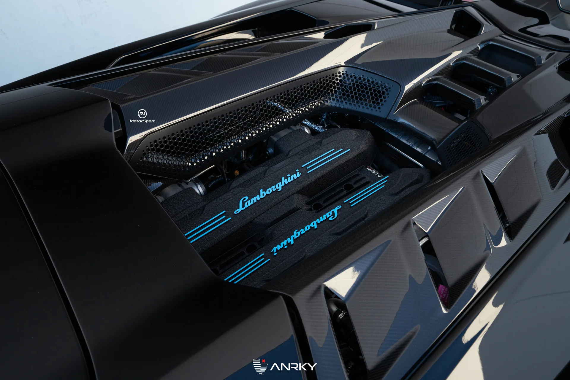 Anrky XR|Series XR-101 UltraLITE on Lamborghini Revuelto LB744, photo 9