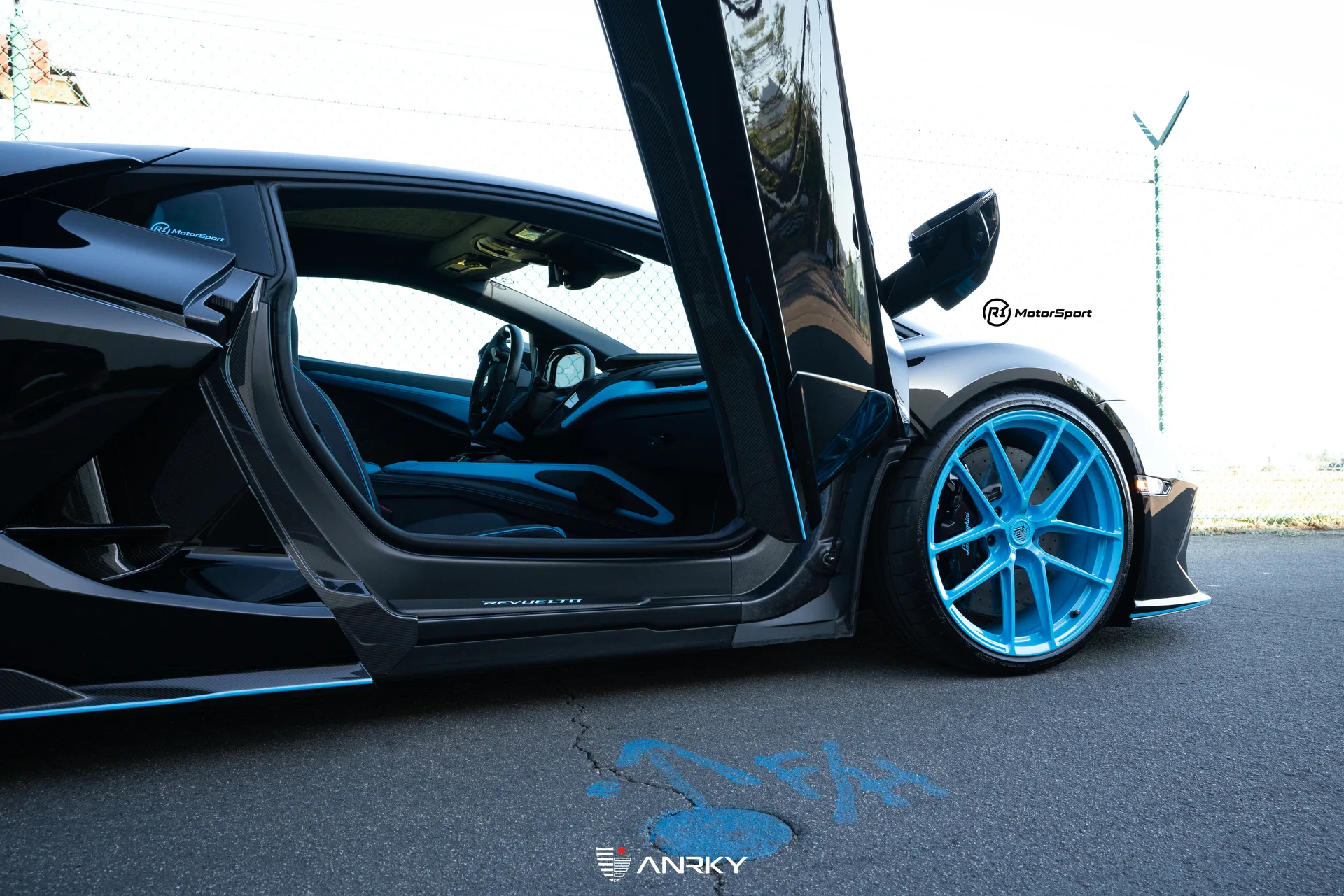 Anrky XR|Series XR-101 UltraLITE on Lamborghini Revuelto LB744, photo 4