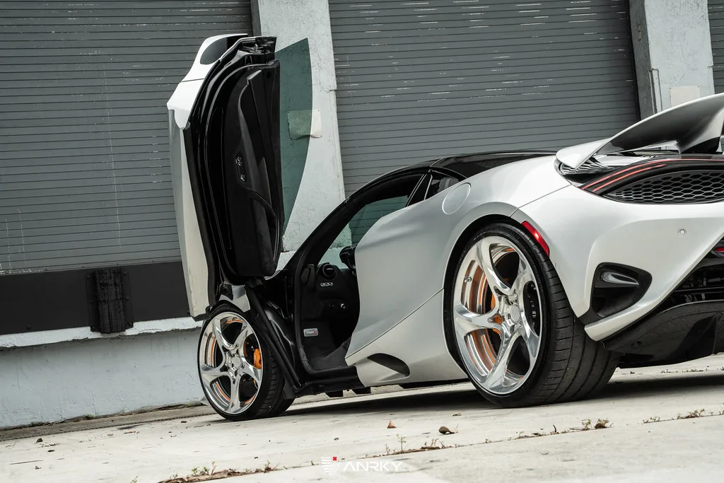 Anrky XR|Series XR-205 on McLaren 750S