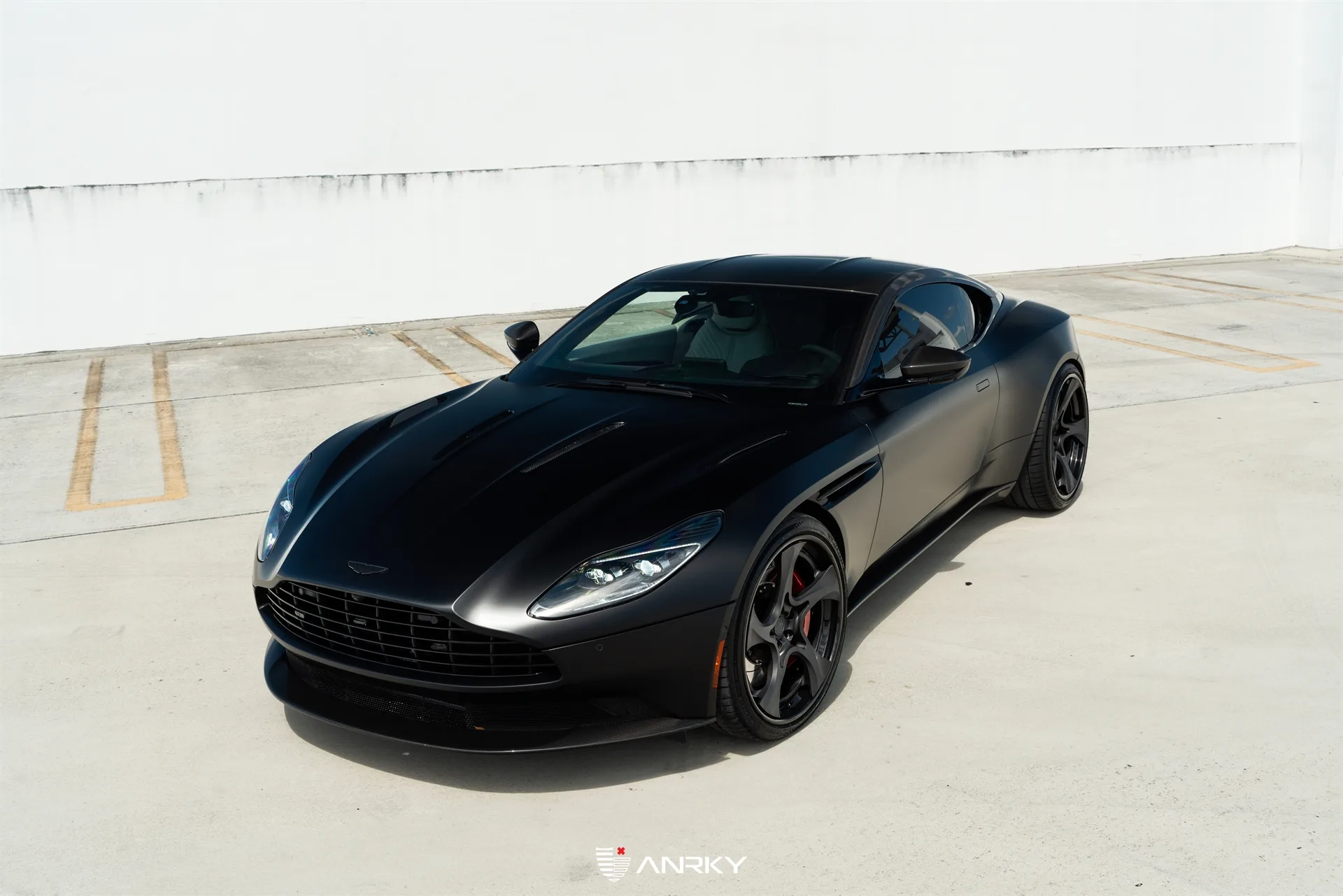 Anrky XR|Series XR-305 on Aston Martin DB11, photo 3