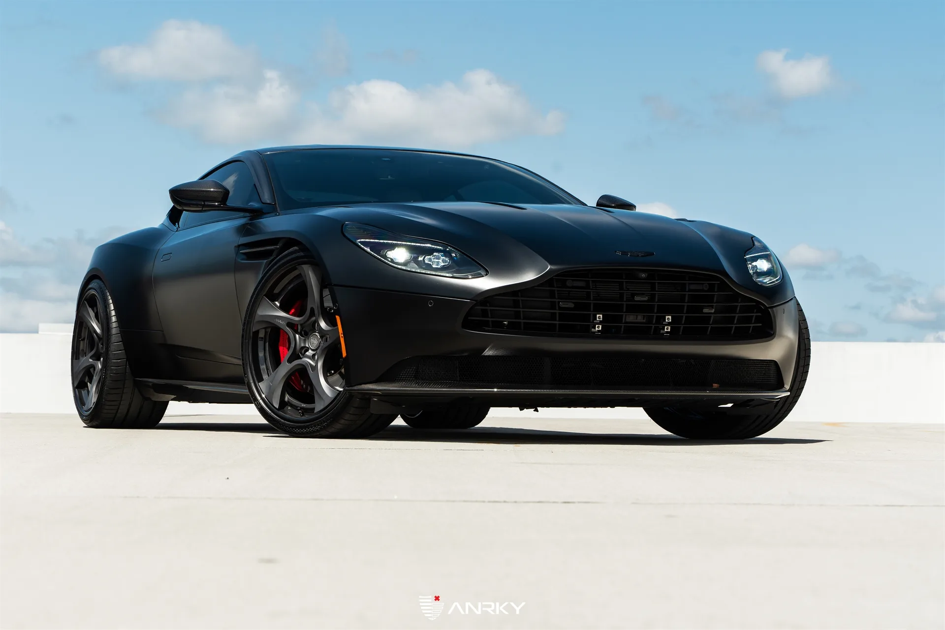 Anrky XR|Series XR-305 on Aston Martin DB11