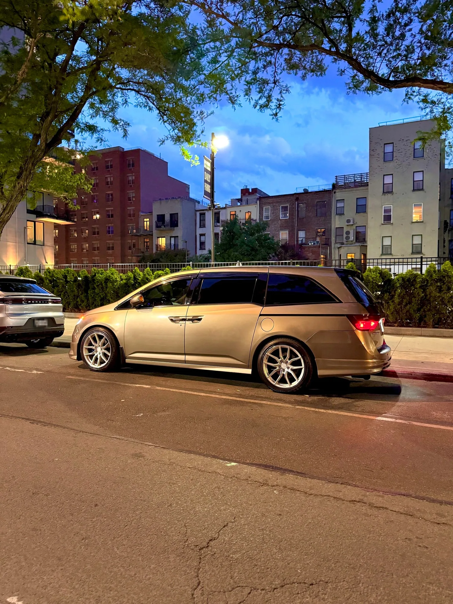 Aodhan AFF1 on Honda Odyssey RL5, photo 4