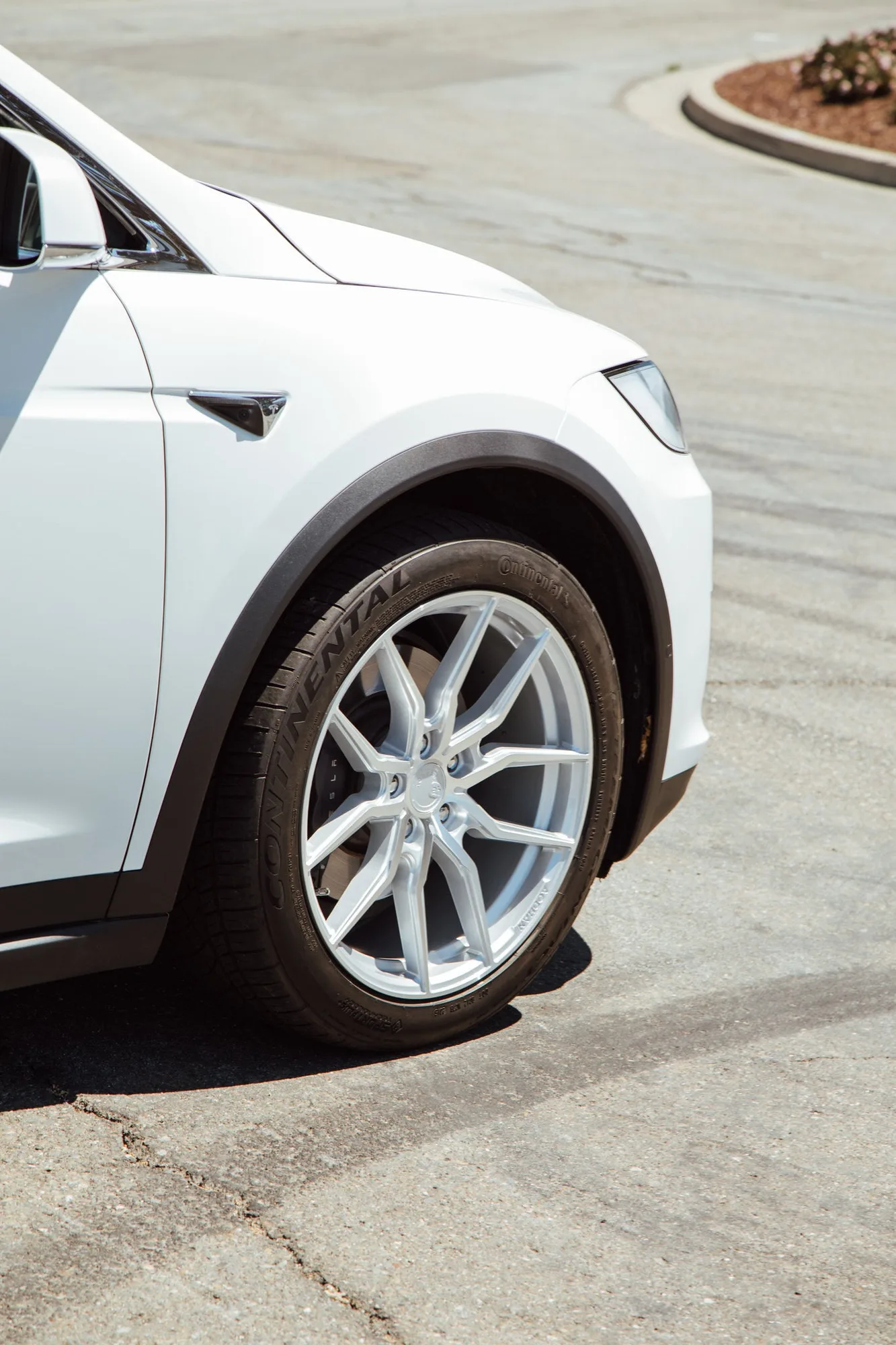 Aodhan AFF1 on Tesla Model X Original (2015-2021), photo 5