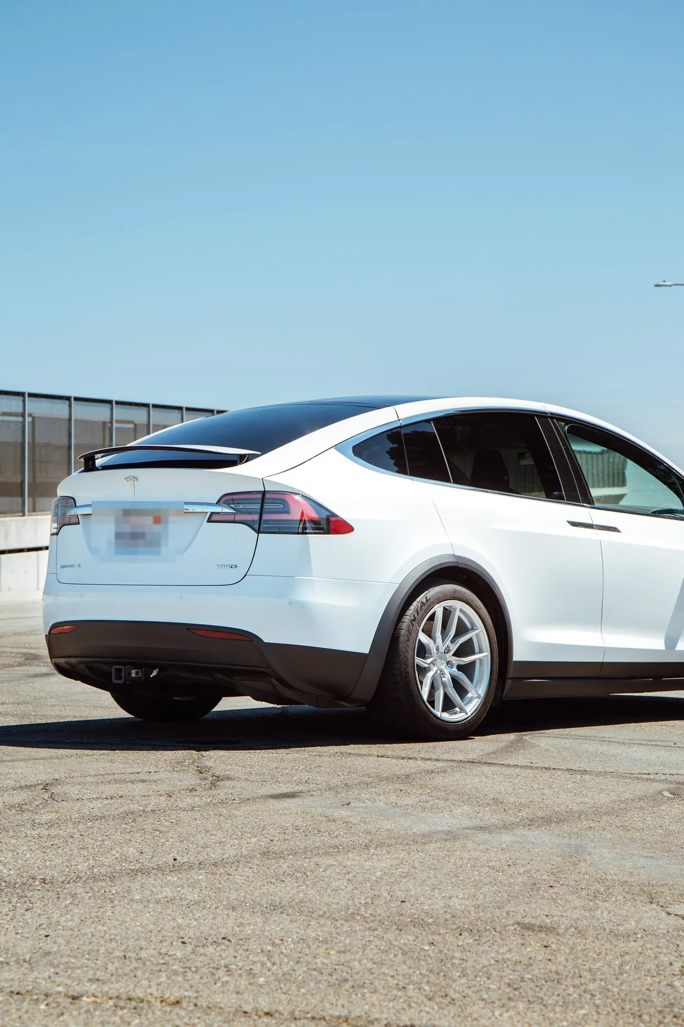 Aodhan AFF1 on Tesla Model X Original (2015-2021), photo 2