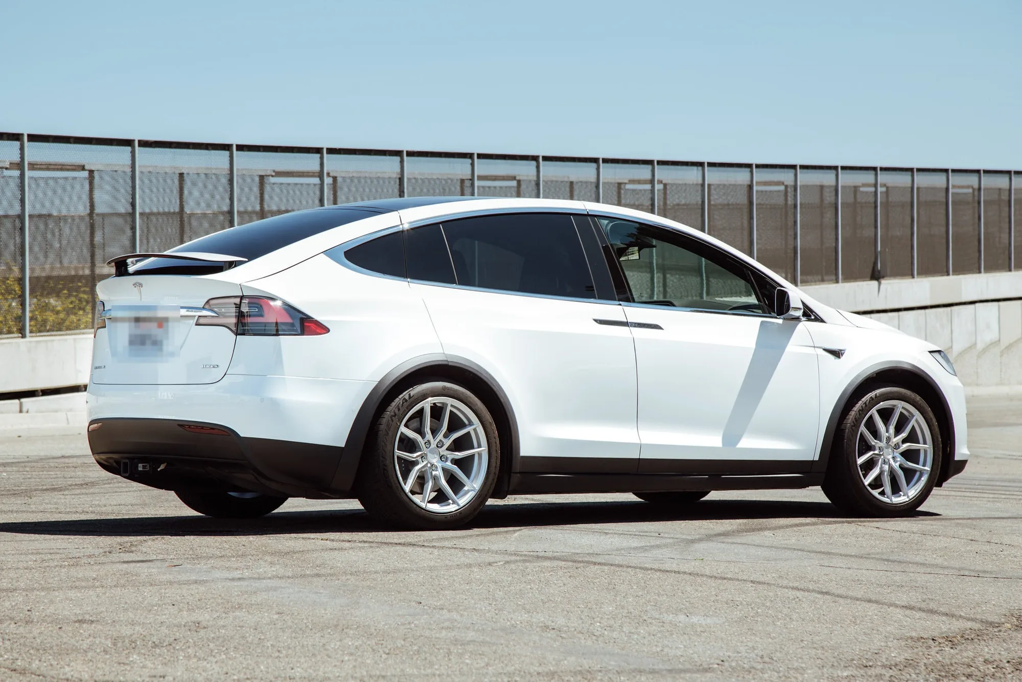 Aodhan AFF1 on Tesla Model X Original (2015-2021), photo 6