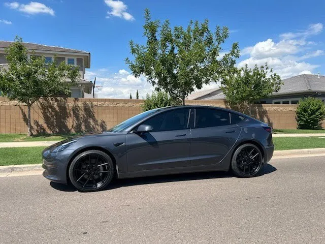 Aodhan AFF3 on Tesla Model 3 Original (2017-2023)