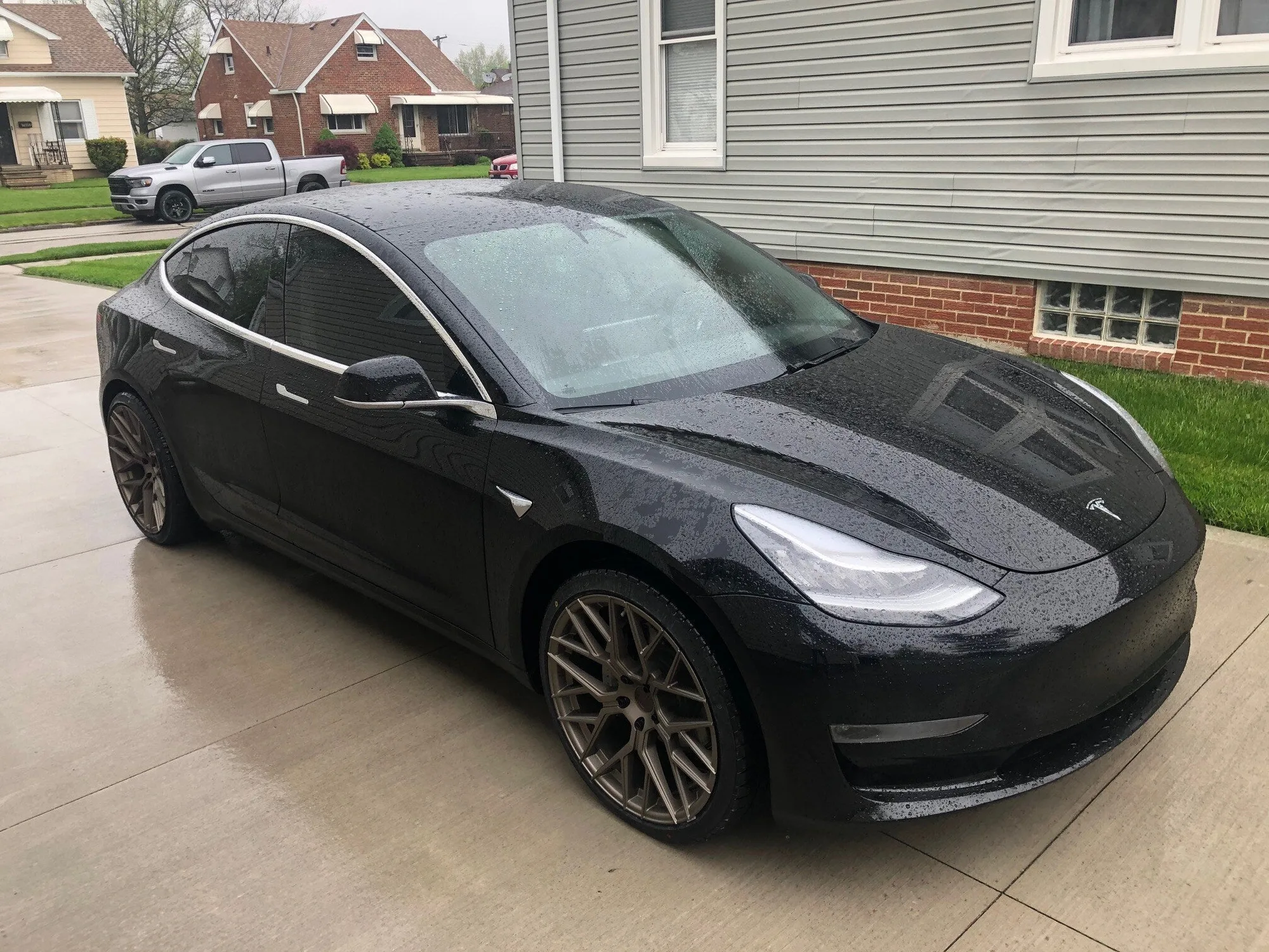 Aodhan AFF9 on Tesla Model 3 Original (2017-2023)