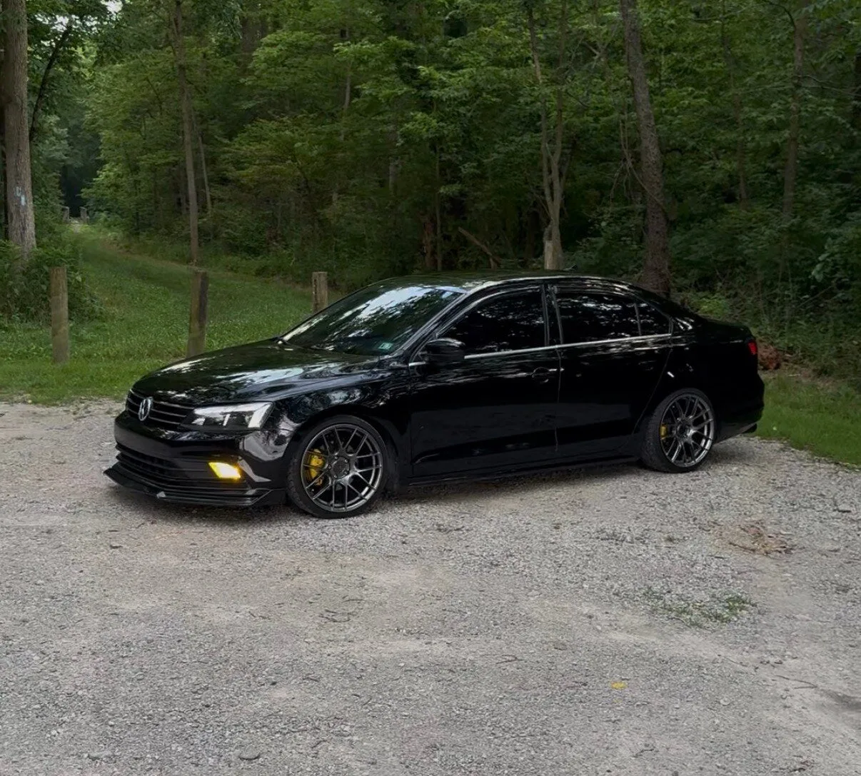 Aodhan AH-X on Volkswagen Jetta Mk6 (Typ A6).2