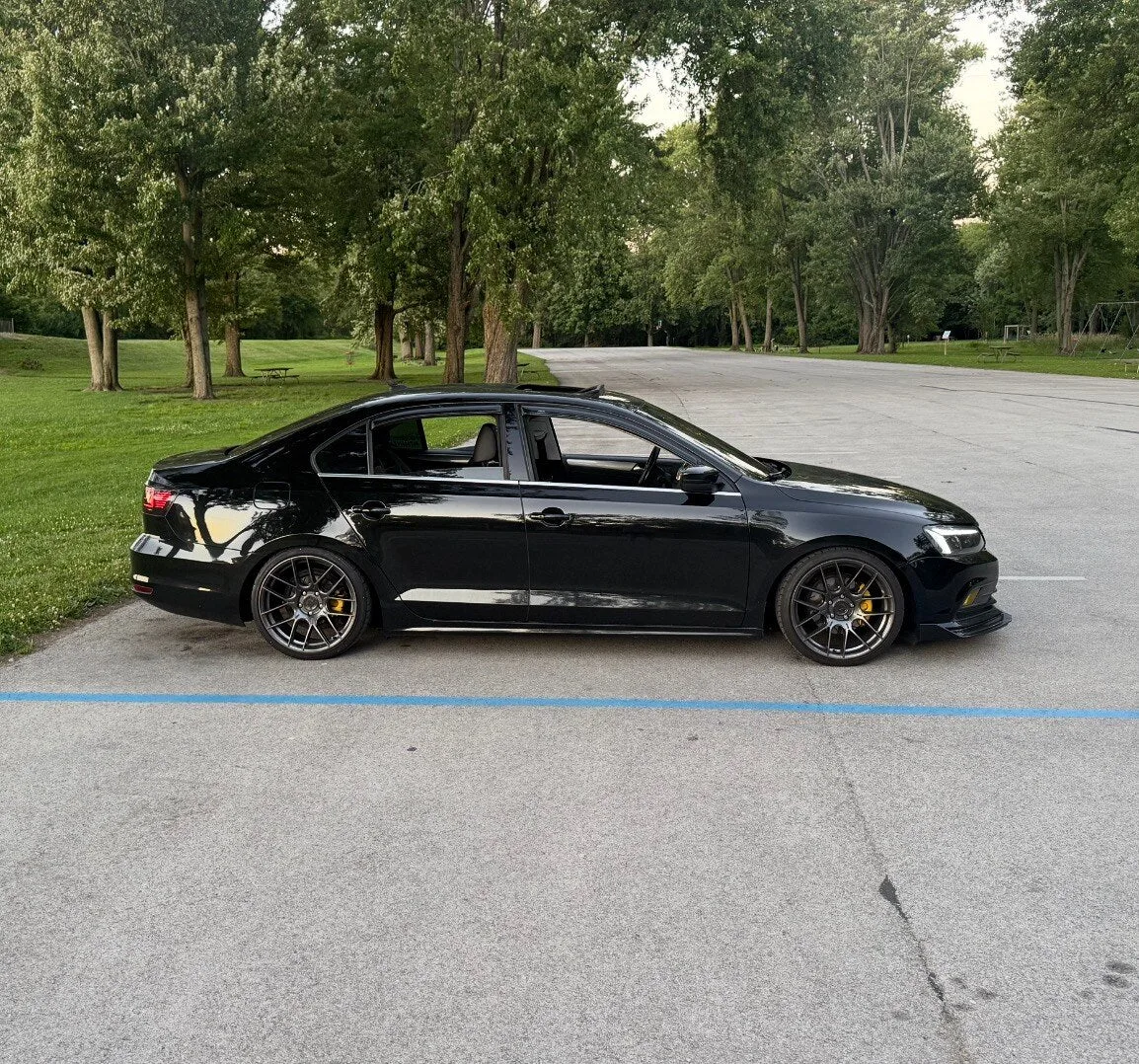 Aodhan AH-X on Volkswagen Jetta Mk6 (Typ A6).2, photo 3