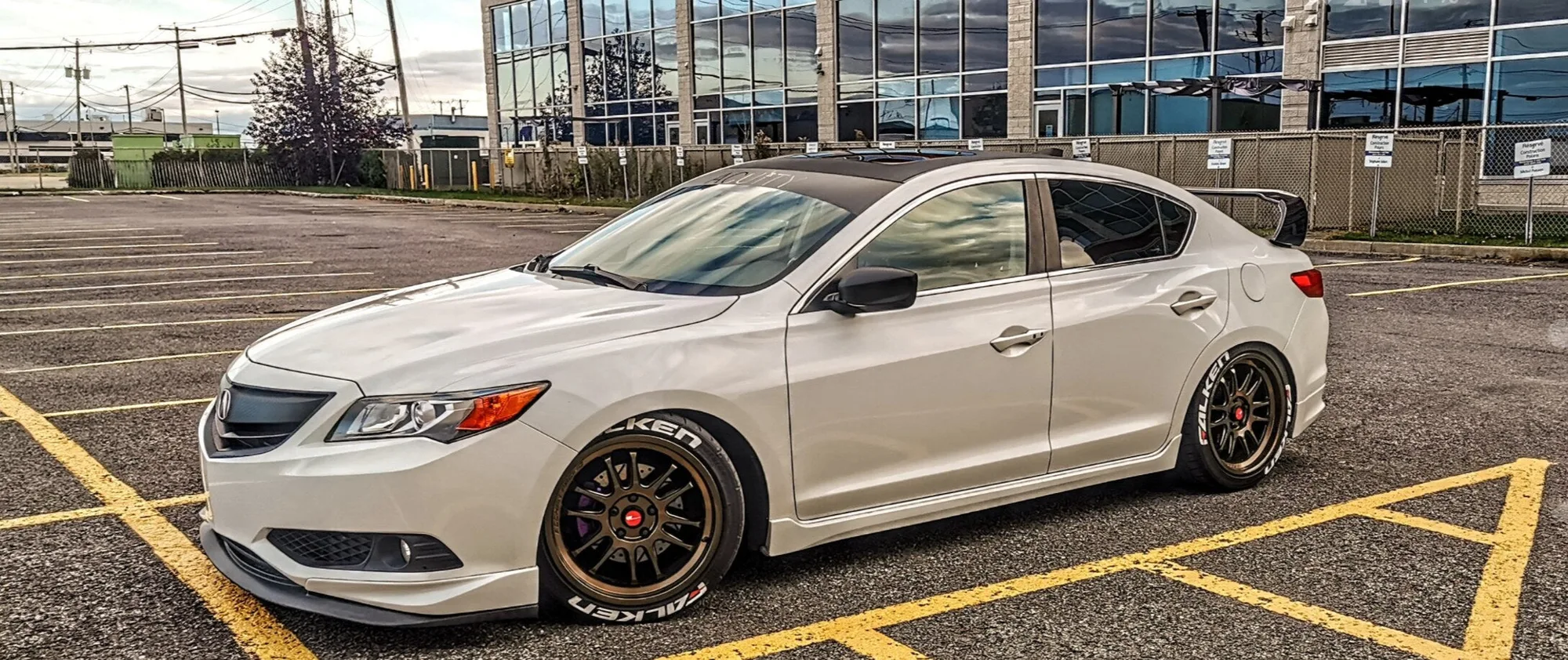 Aodhan AH07 on Acura ILX I (DE)