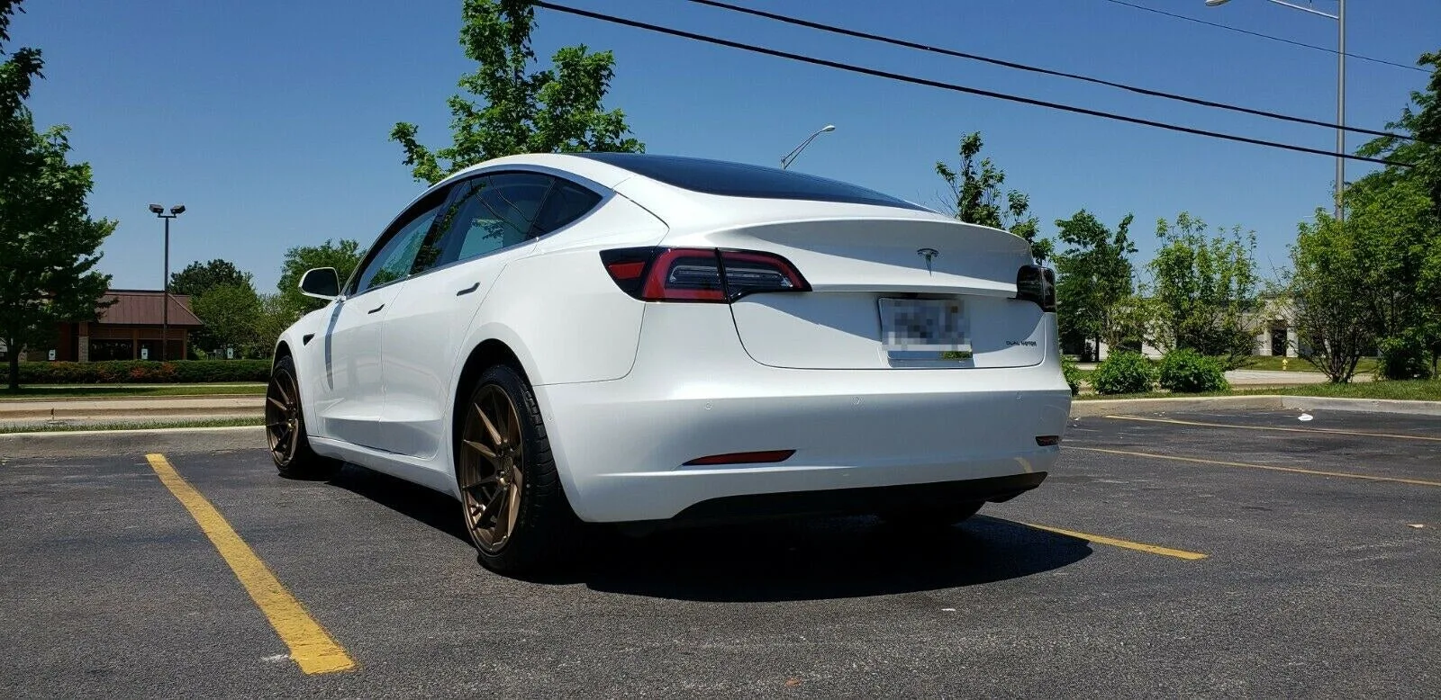 Aodhan AH09 on Tesla Model 3 Original (2017-2023), photo 2