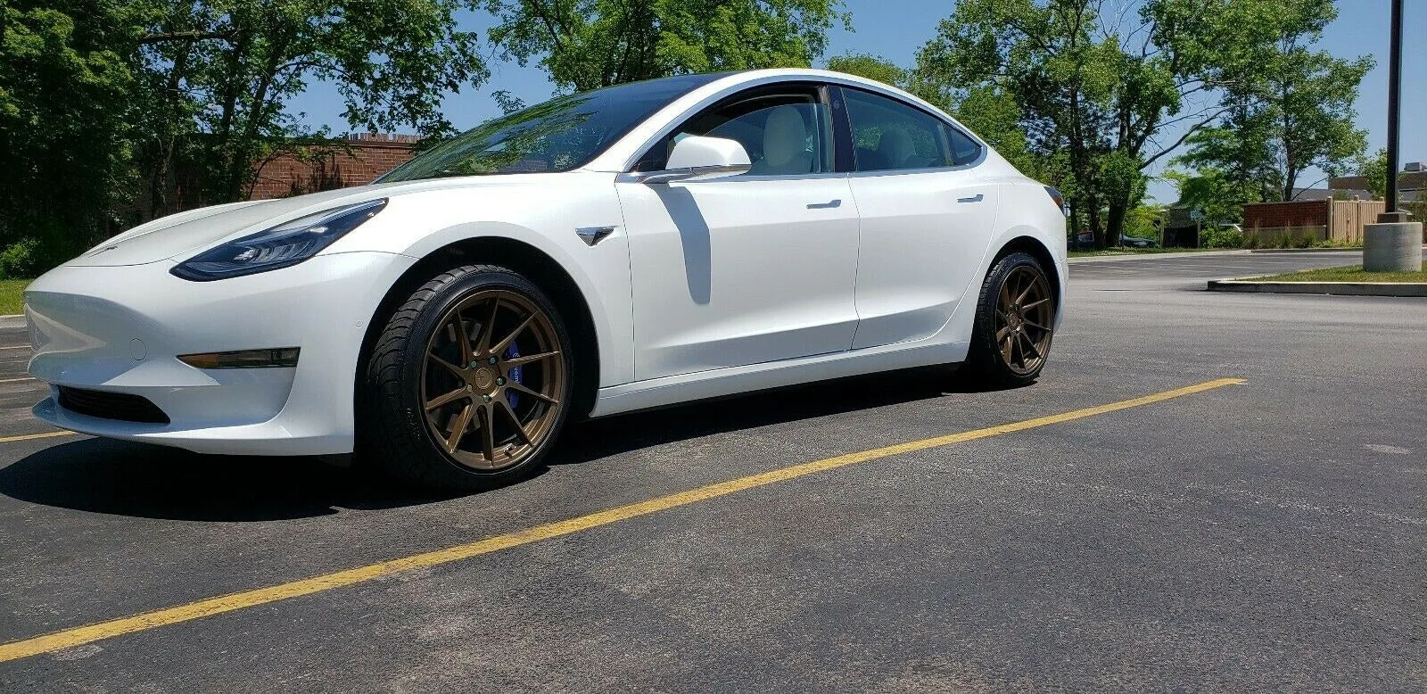 Aodhan AH09 on Tesla Model 3 Original (2017-2023)