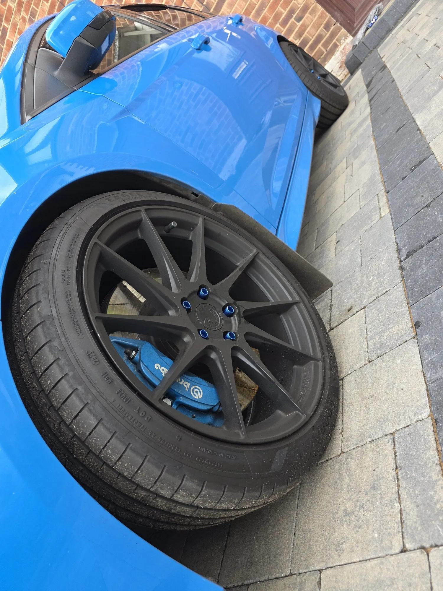 Aodhan AH09 on Ford Focus Mk3 (2011-2018)