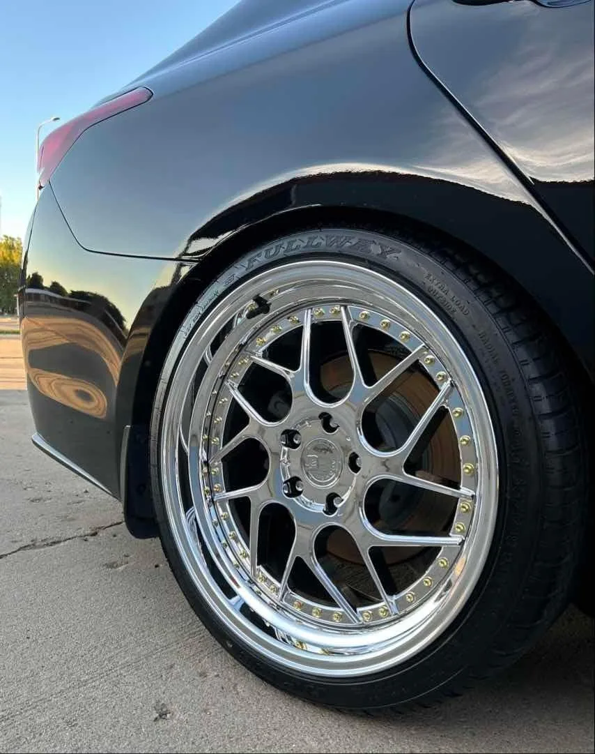 Aodhan DS01 on Hyundai Genesis DH, photo 2