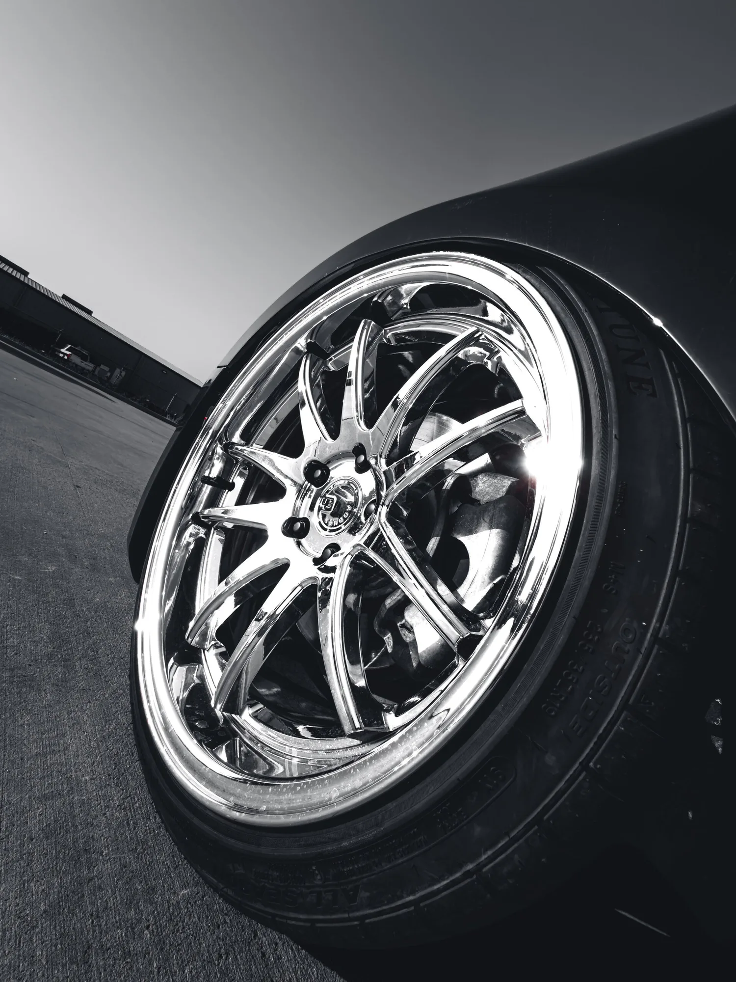 Aodhan DS02 on Hyundai Genesis DH, photo 3