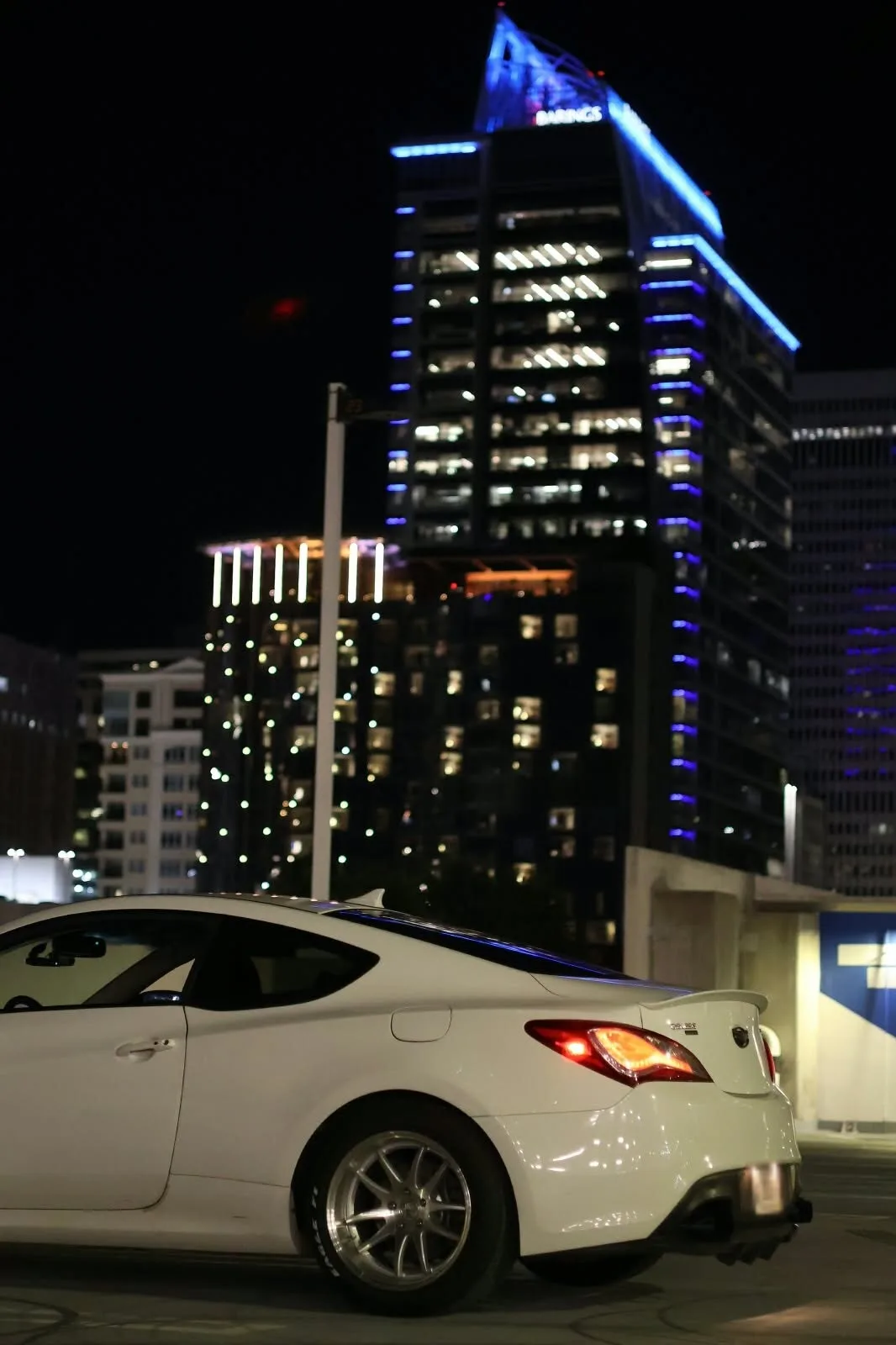 Aodhan DS02 on Hyundai Genesis BH.1, photo 4
