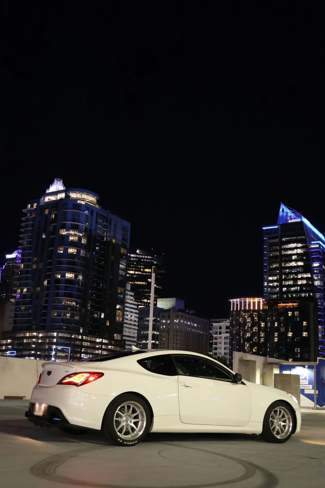 Aodhan DS02 on Hyundai Genesis BH.1, photo 3