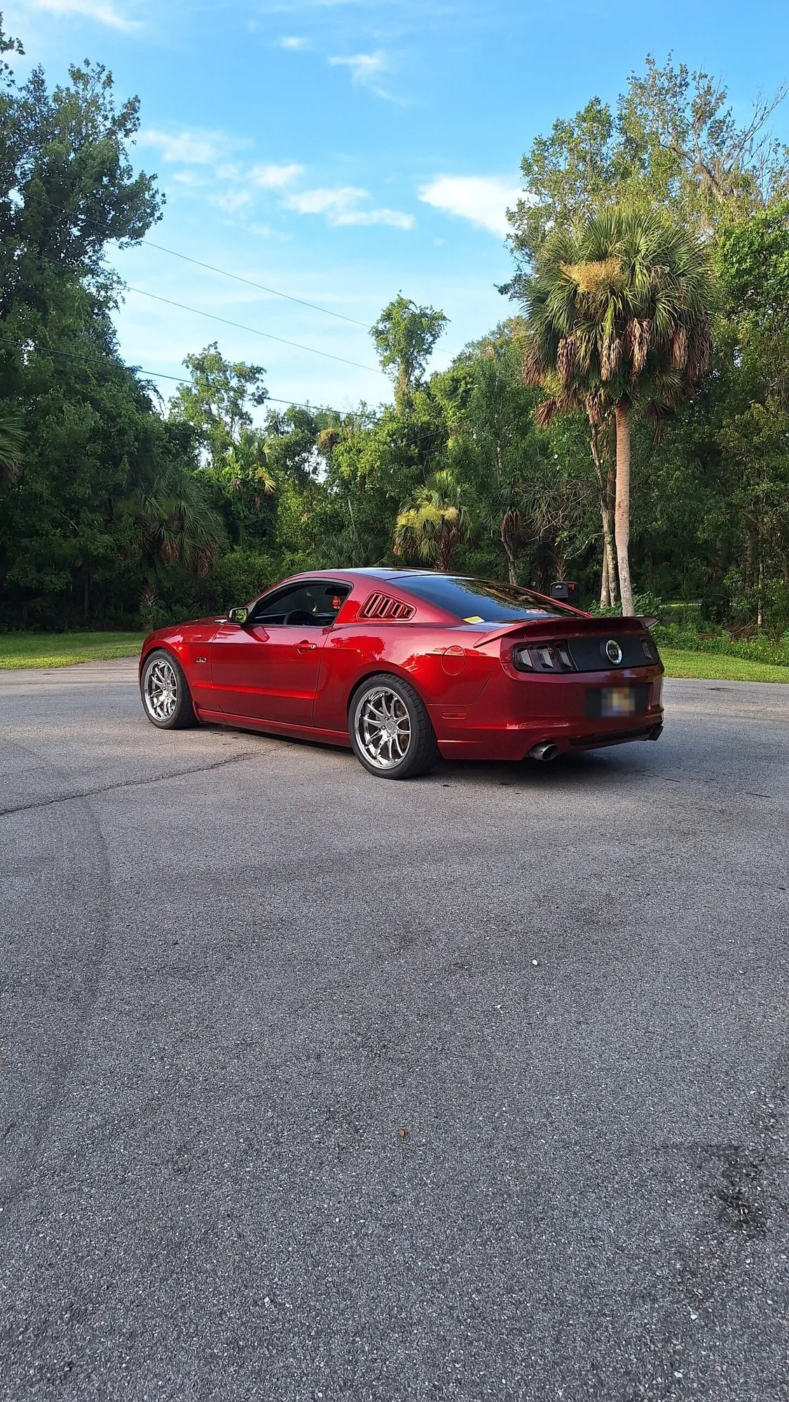 Aodhan DS02 on Ford Mustang S197.2