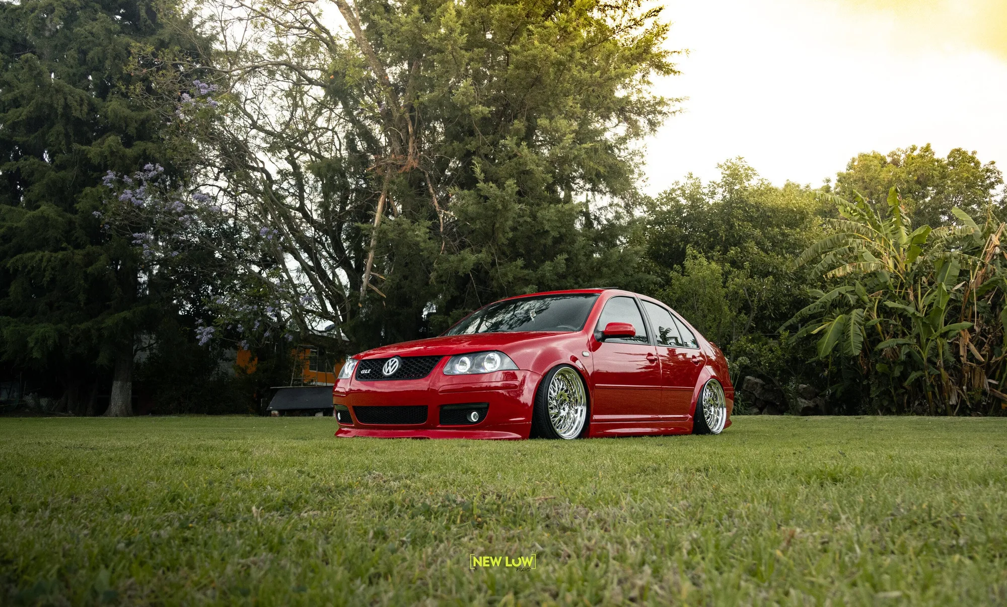 Aodhan DS03 on Volkswagen Jetta Mk5 (Typ 1K)