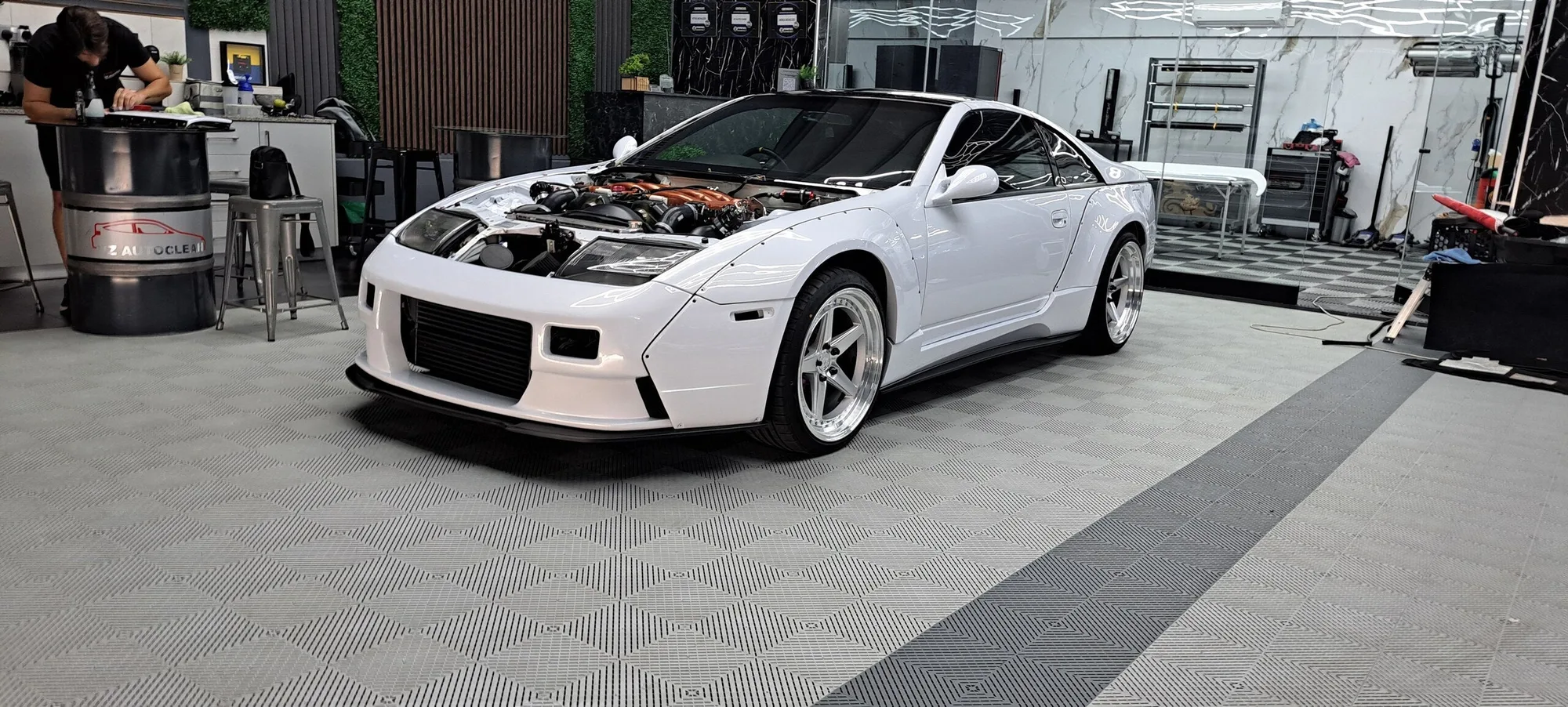 Aodhan DS05 on Nissan 300ZX Z32