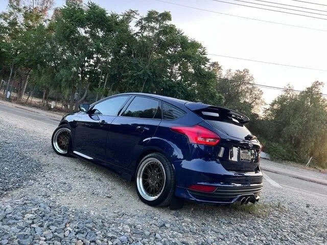 Aodhan DS06 on Ford Focus Mk3 (2011-2018)