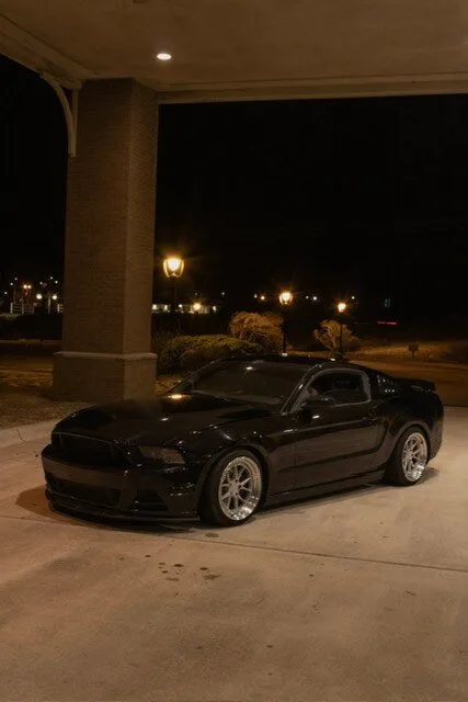 Aodhan DS08 on Ford Mustang S197.2