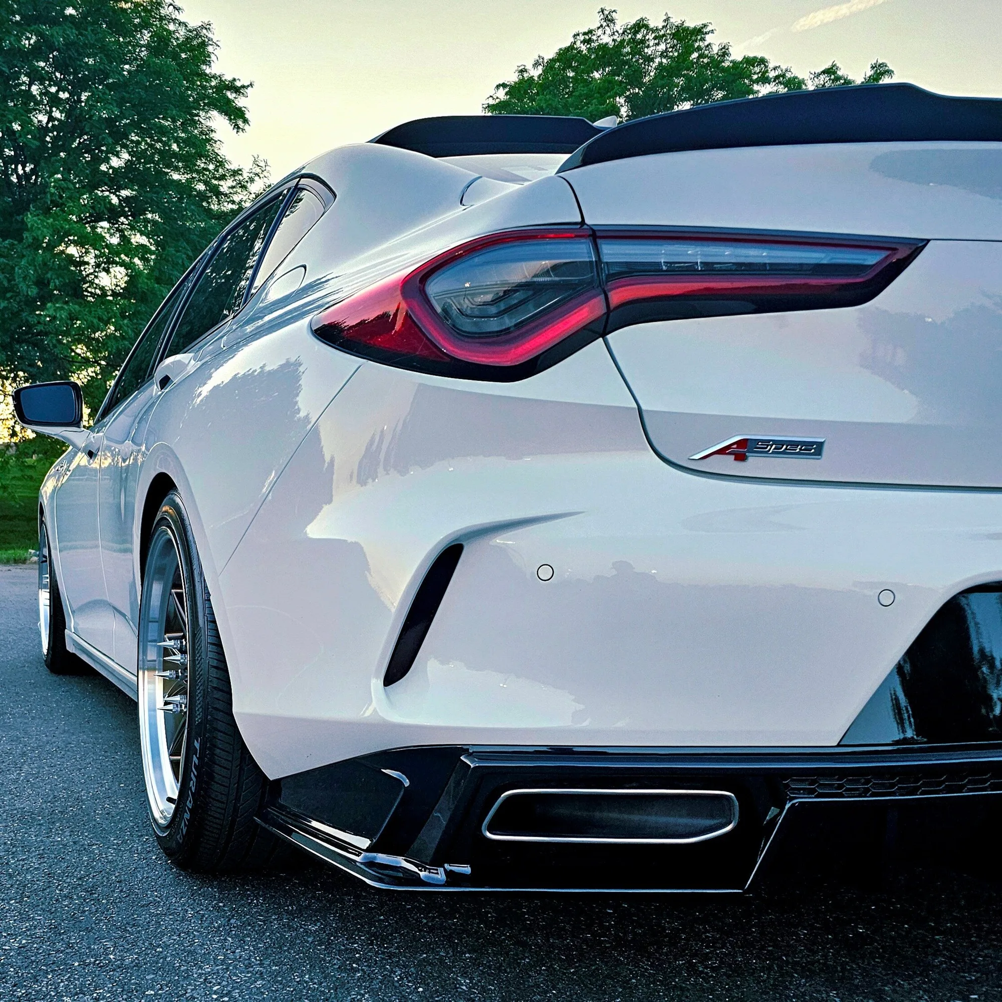 Aodhan DS08 on Acura TLX II (UB7)
