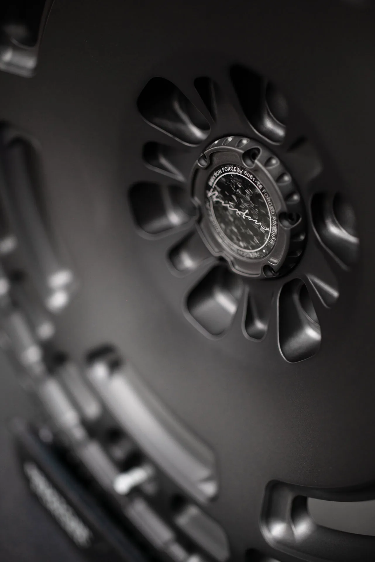 Brixton Forged BX06-M on Toyota Land Cruiser J300, photo 11