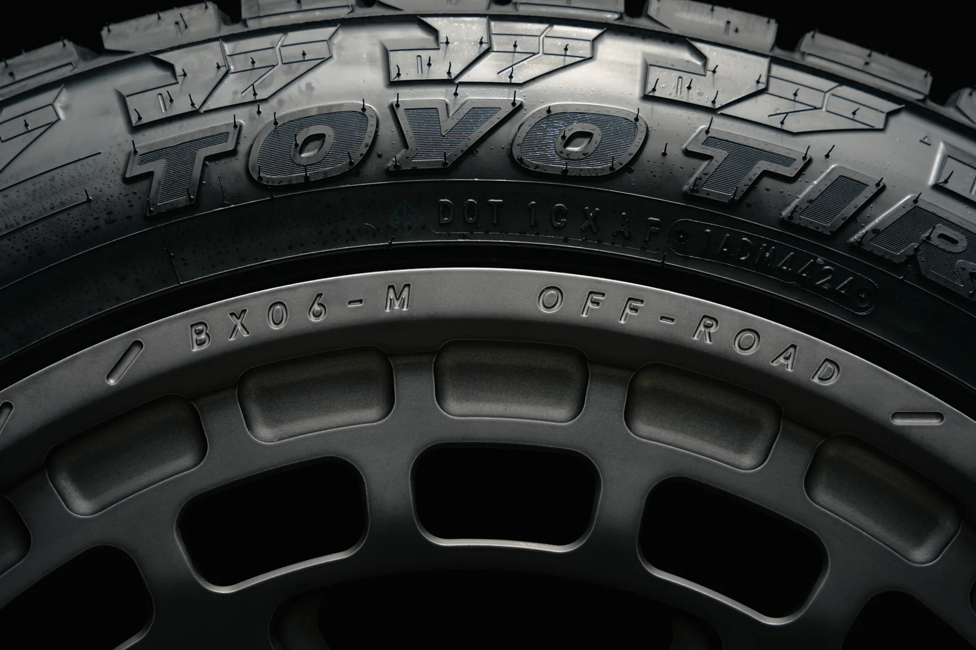 Brixton Forged BX06-M on Toyota Land Cruiser J300, photo 4
