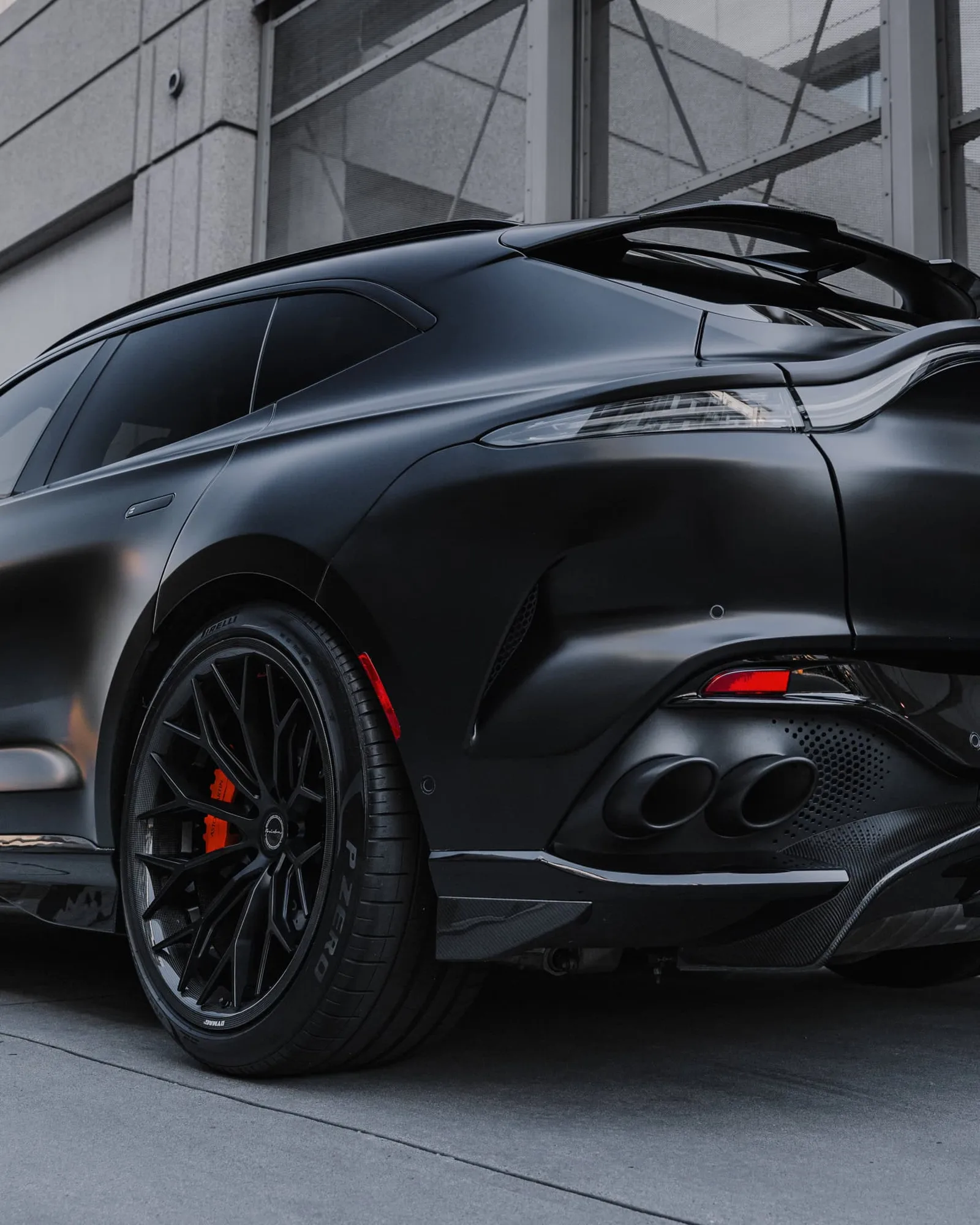 Brixton Forged CM6-R Carbon+ on Aston Martin DBX, photo 7